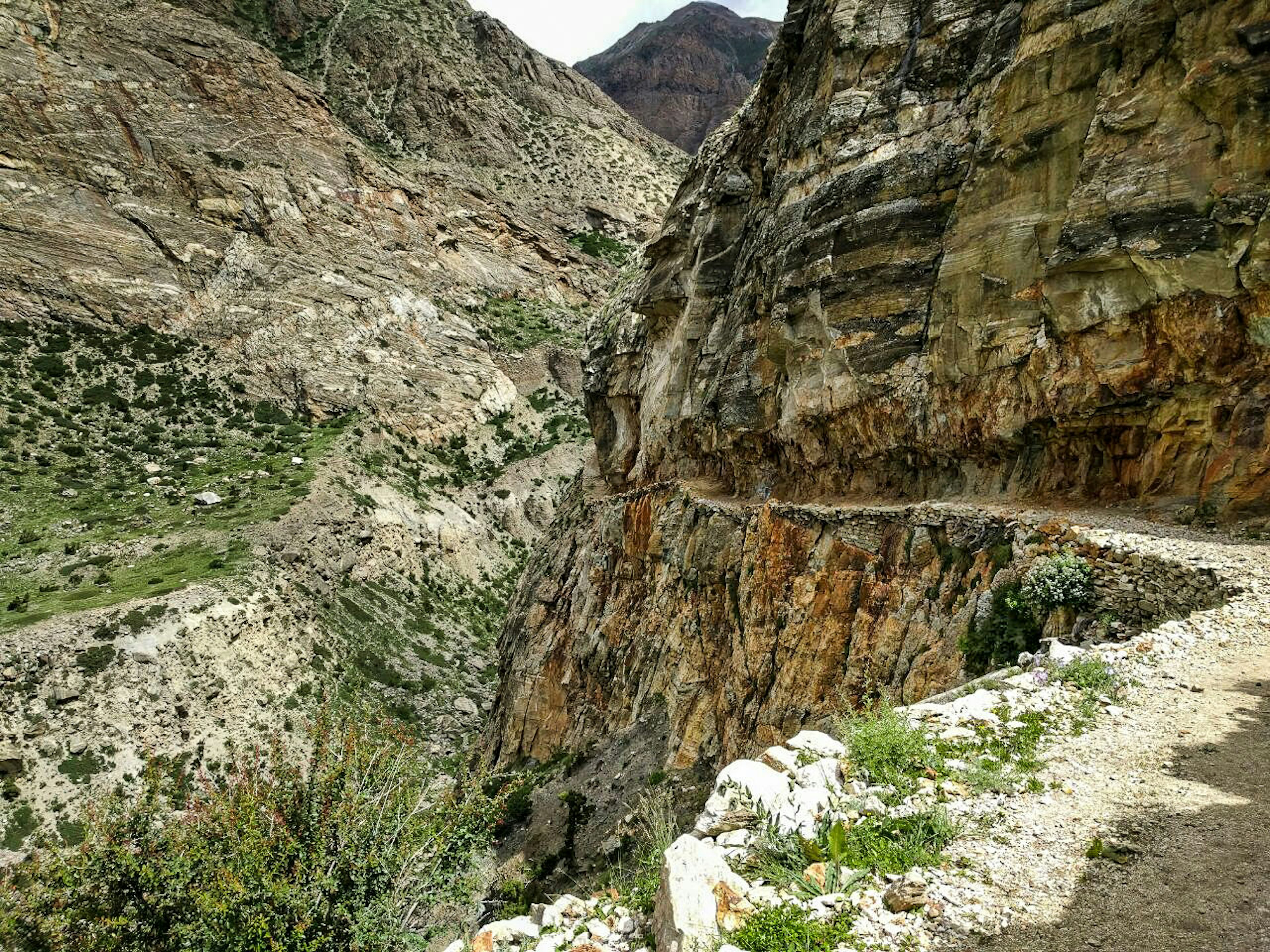 View of the trail towards Phu