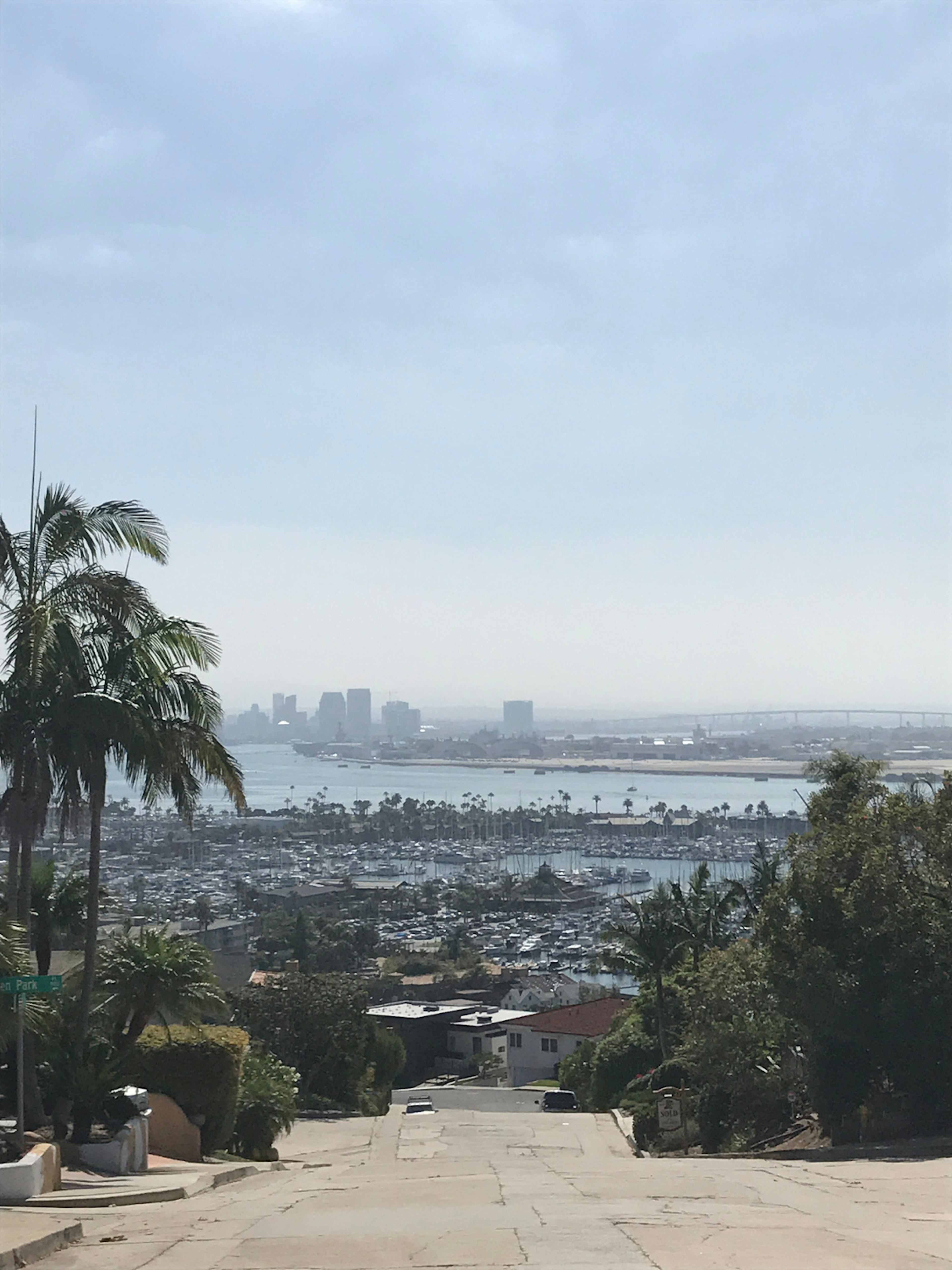 Point Loma offers good food, historic monuments and views of San Diego Bay @ Jade Bremner / ϲʼʱ