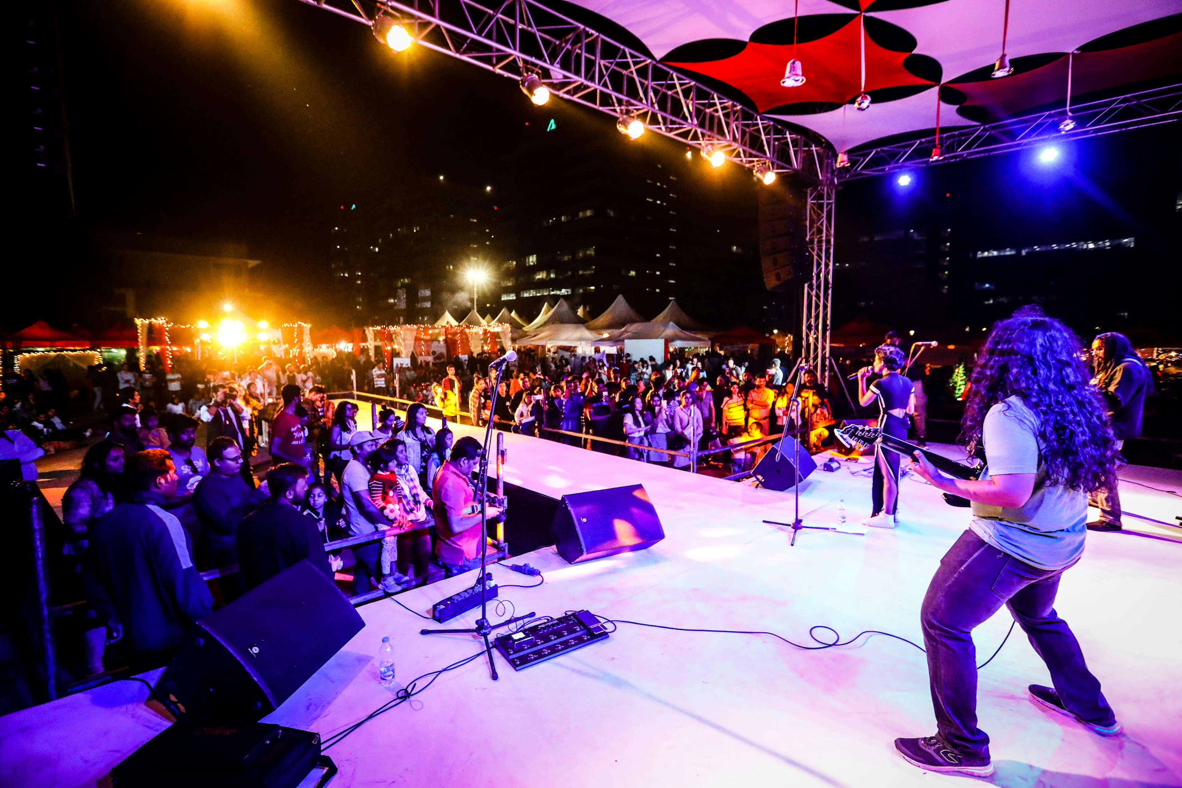 A live band adds to the festival mood at hip flea market, Sunday Soul Sante © Sunday Soul Sante