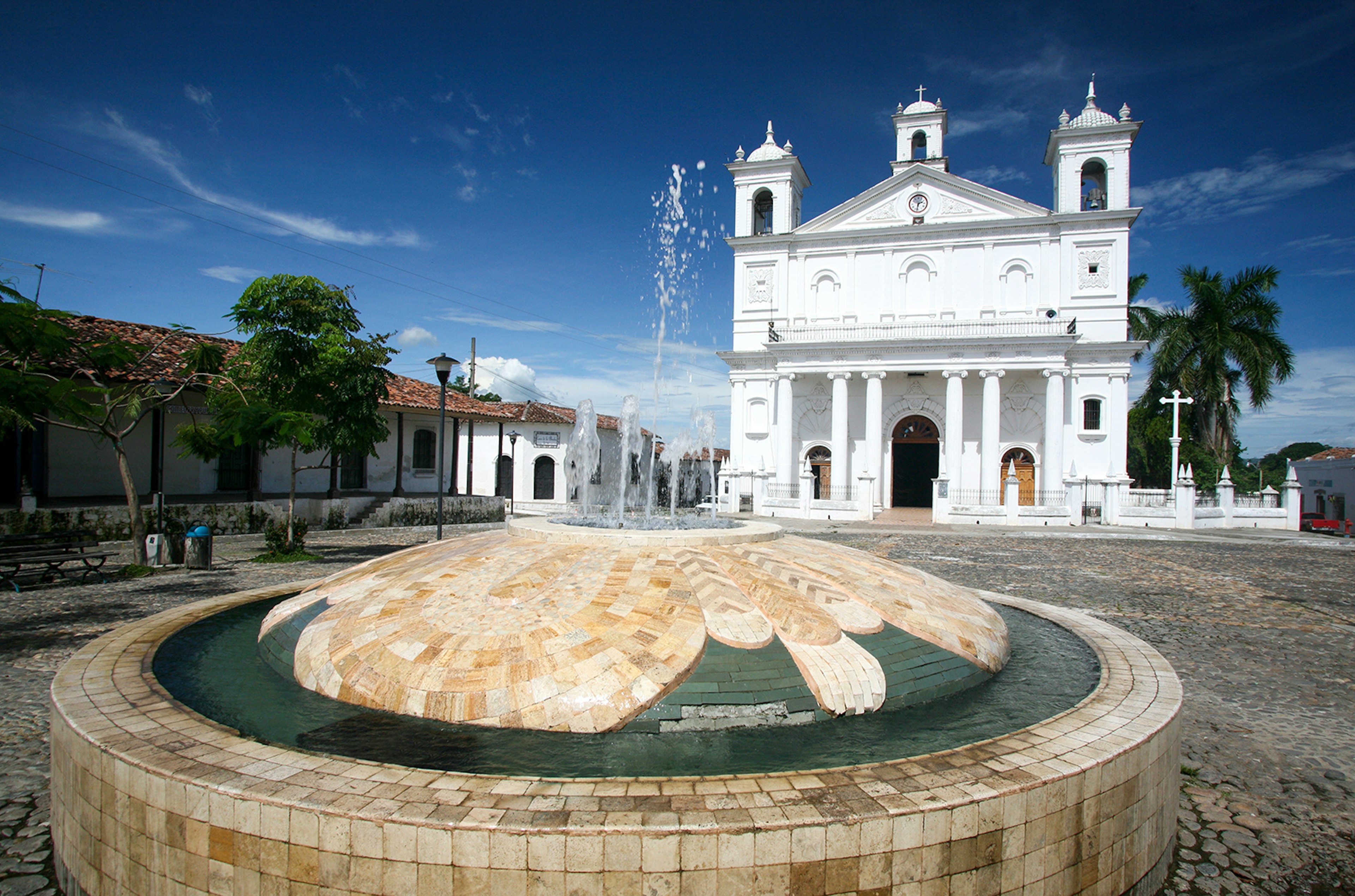 148799215
Central America,  Cuscatlan,  El Salvador,  Suchitoto,  architecture,  building exterior,  church,  circle,  column,  cross,  culture,  day,  door,  facade,  flora,  fountain,  horizontal,  light,  no people,  outdoors,  place of worship,  religion,  religions,  shape,  sky,  sunlight,  symbol,  tree,  water, Christianity
Suchitoto, Cuscatlan, El Salvador, Central America