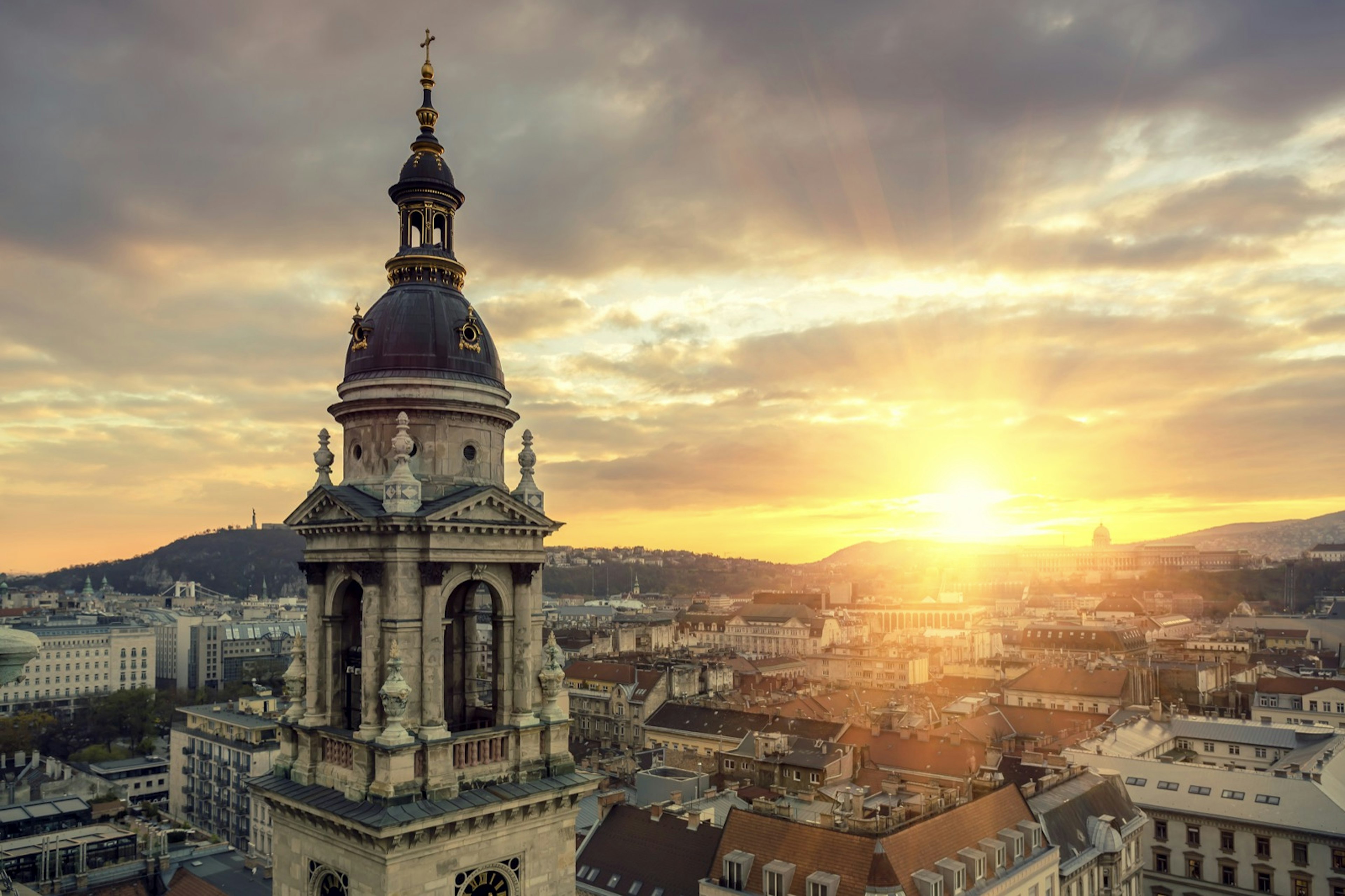 Sunsets behind a cathedral in Budapest