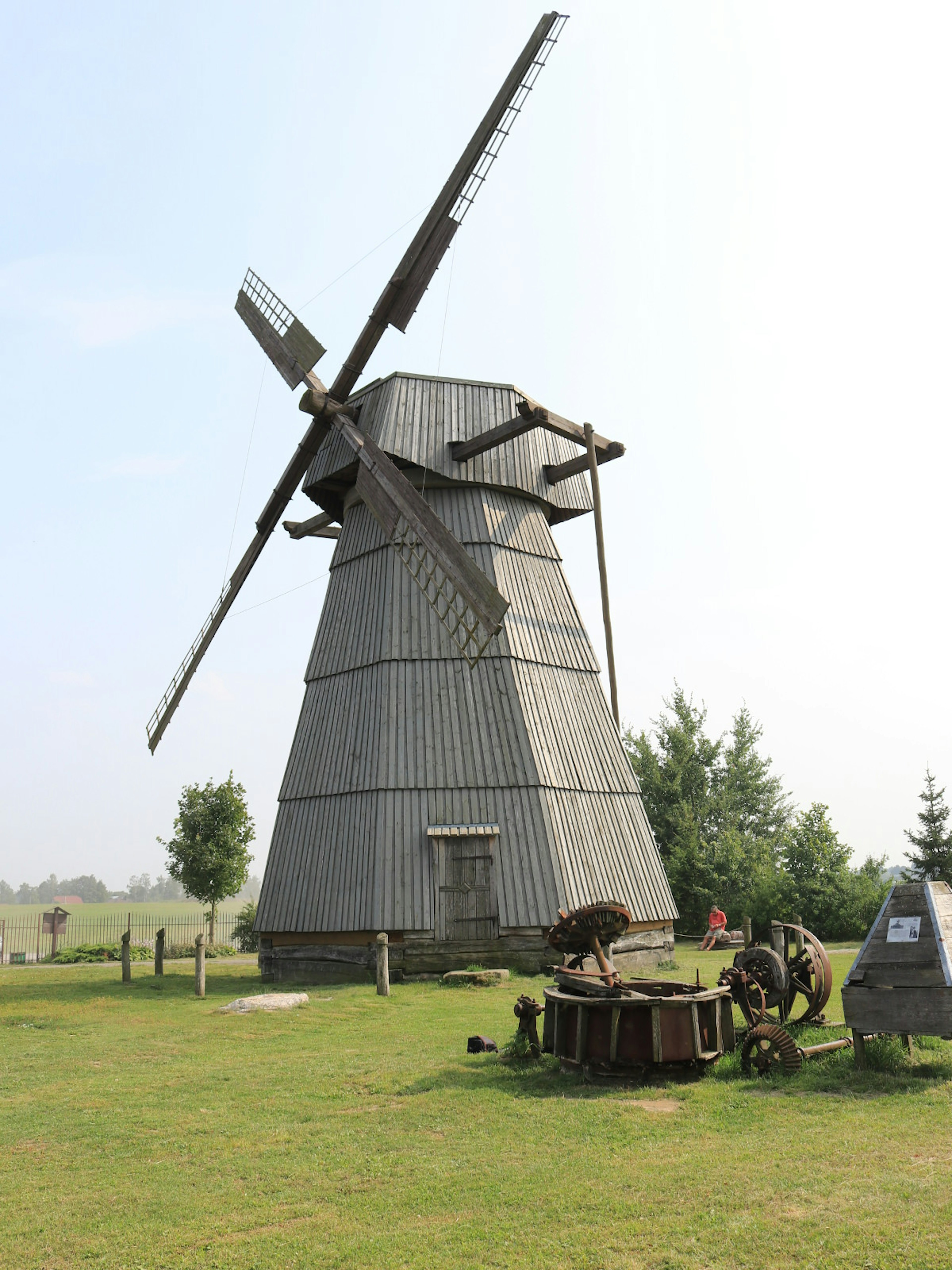 Traditional windmill at the Dudutki open-air folk museum © Greg Bloom / ϰϲʿ¼