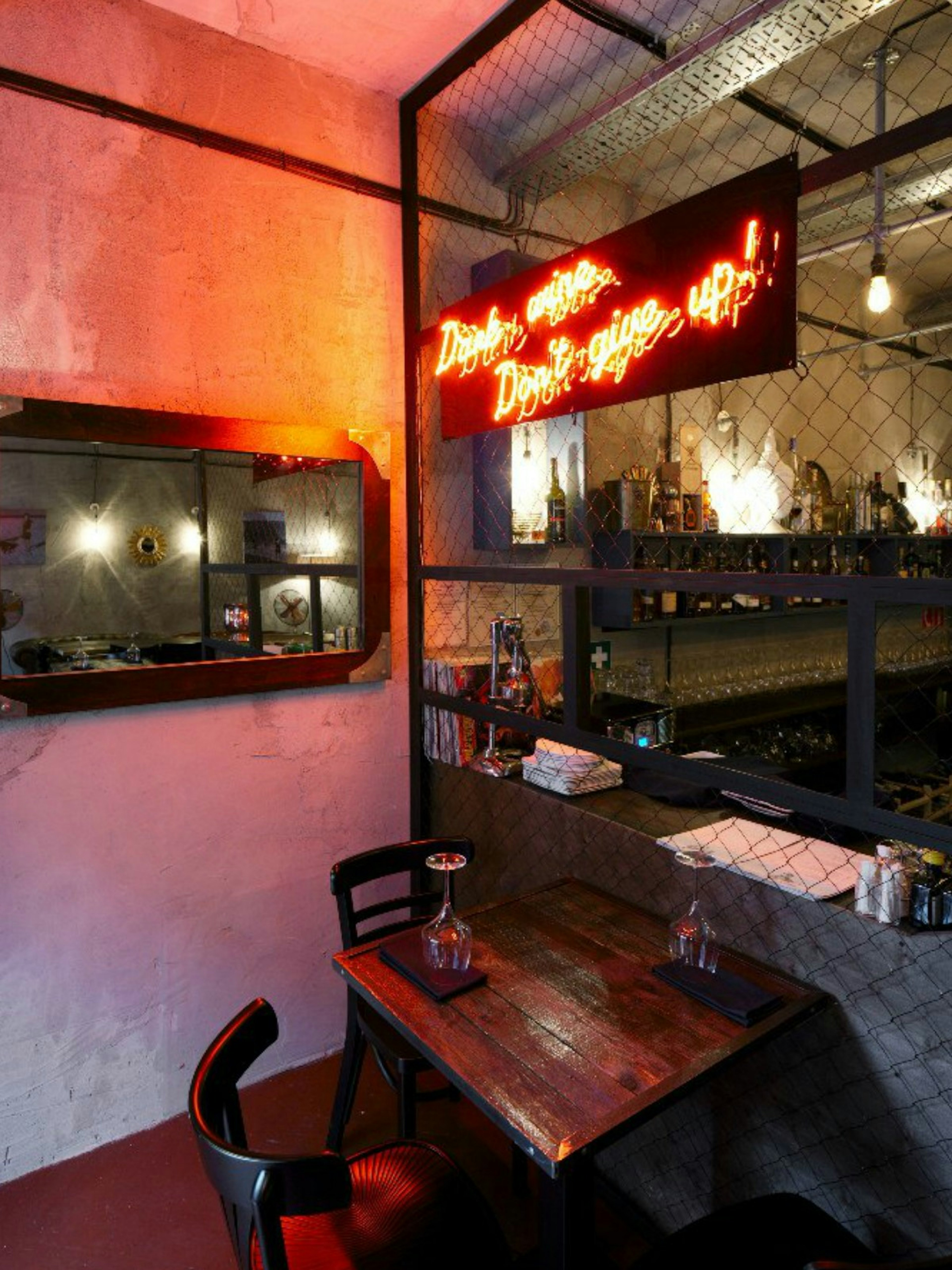 Vinny Shkaf wine bar in St Petersburg © Ksenia Elzes / Lonely Planet