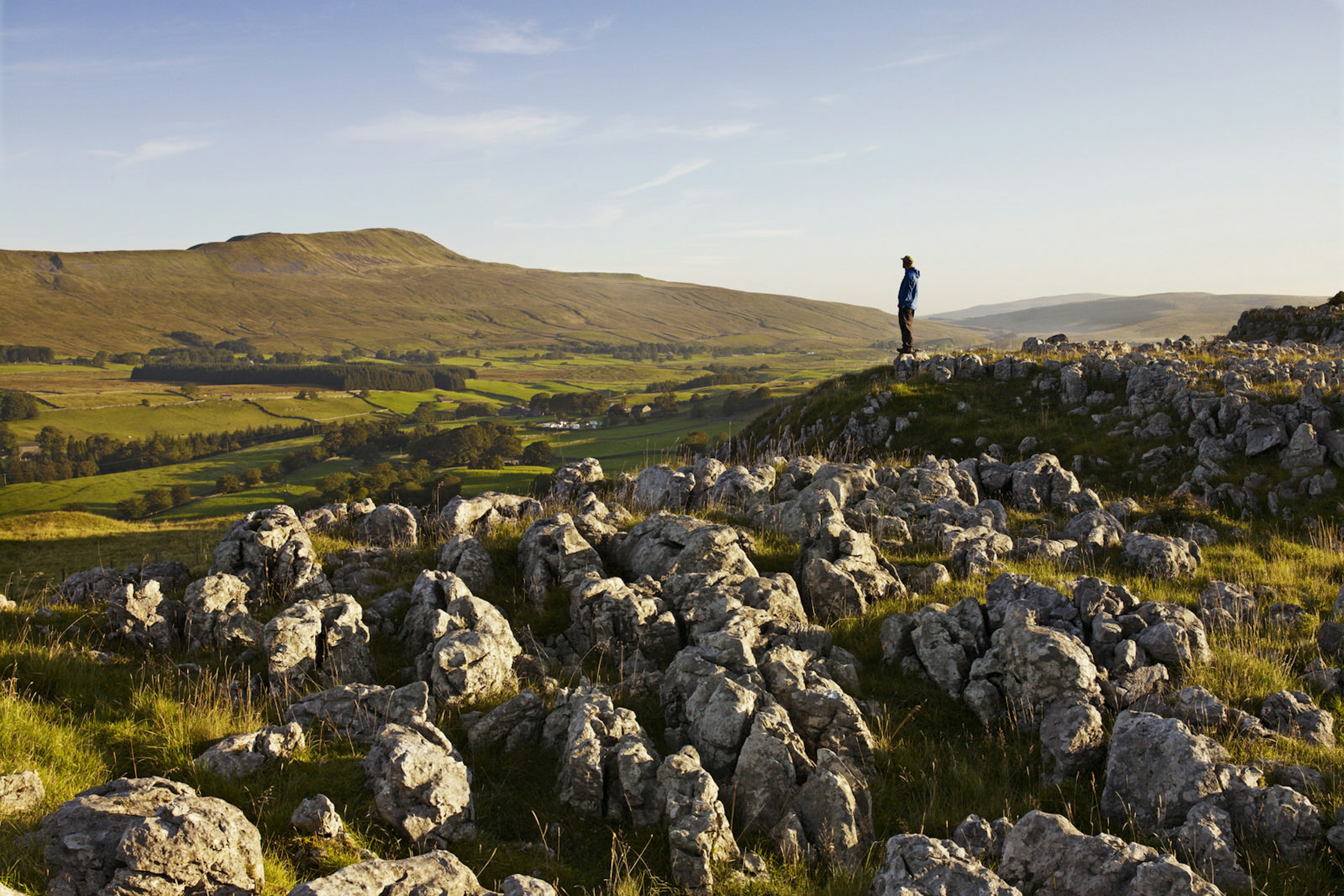 Walking in Ribblesdale, the Yorkshire Dales © Andrew Montgomery / Lonely Planet