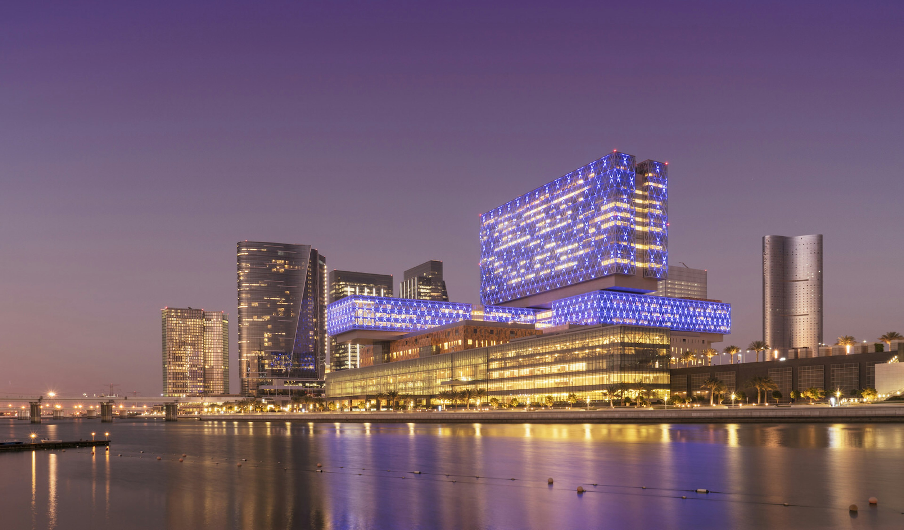 Cityscape on Al Maryah Island © Buena Vista Images / Getty Images