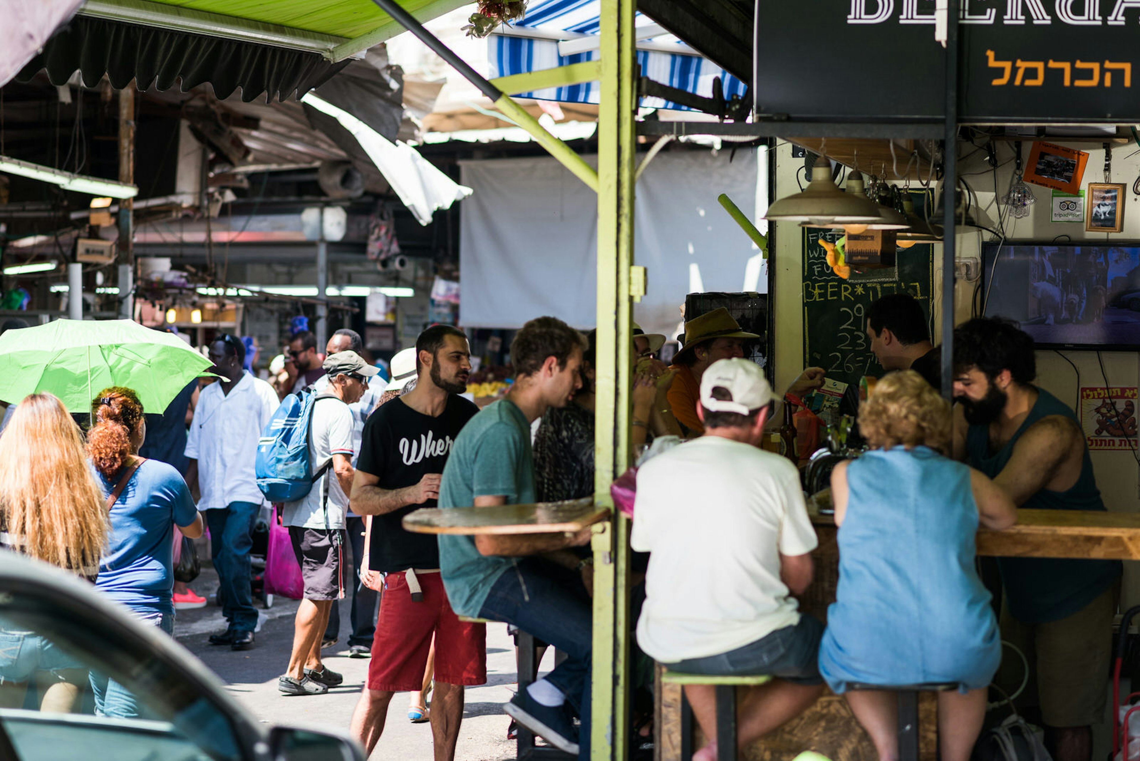 Beer Bazaar in Carmel Market. Image by Beer Bazaar