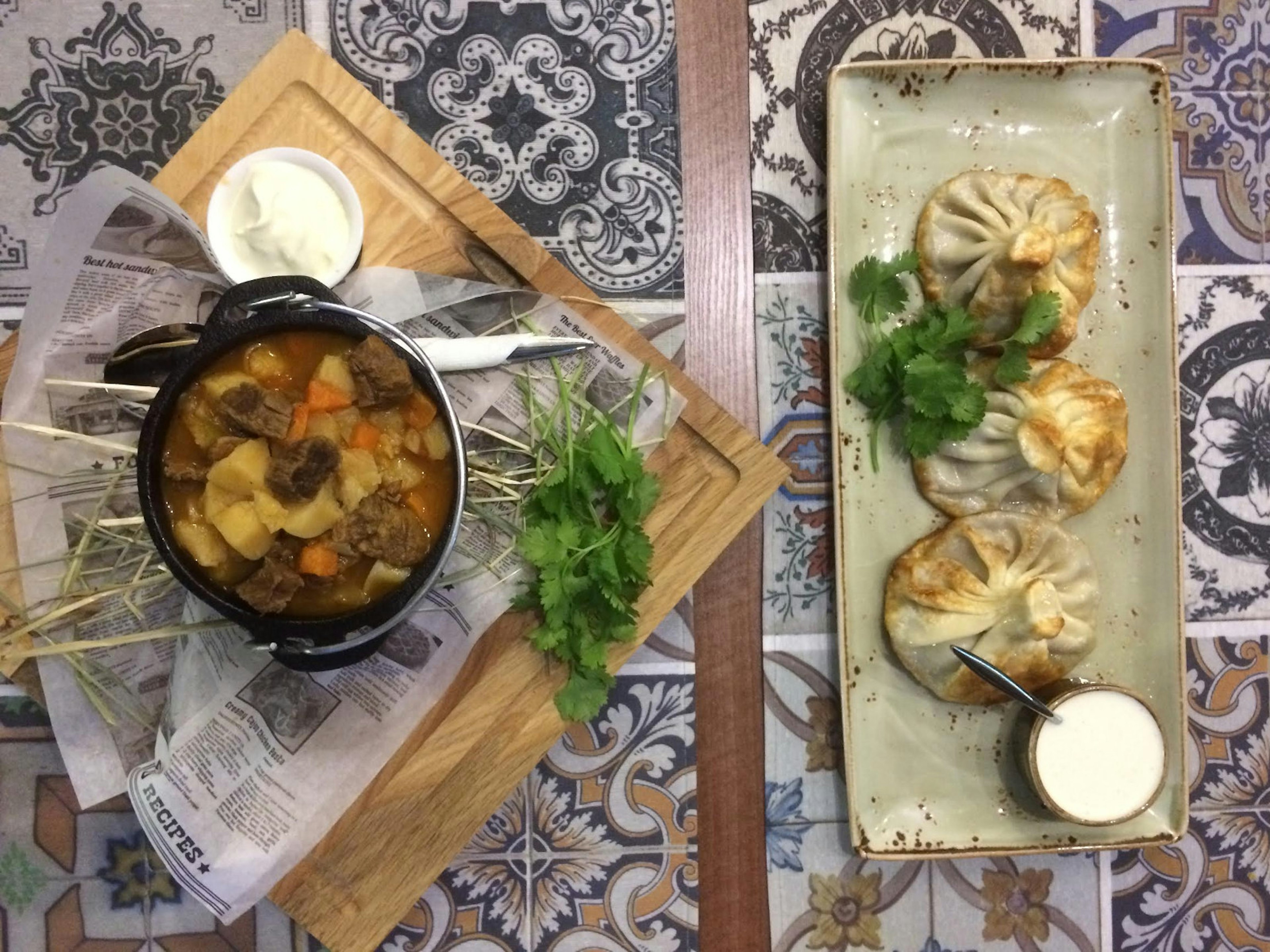 Manti dumplings and a mutton stew served in Dombay, Southern Caucasus © Simon Richmond / ϰϲʿ¼