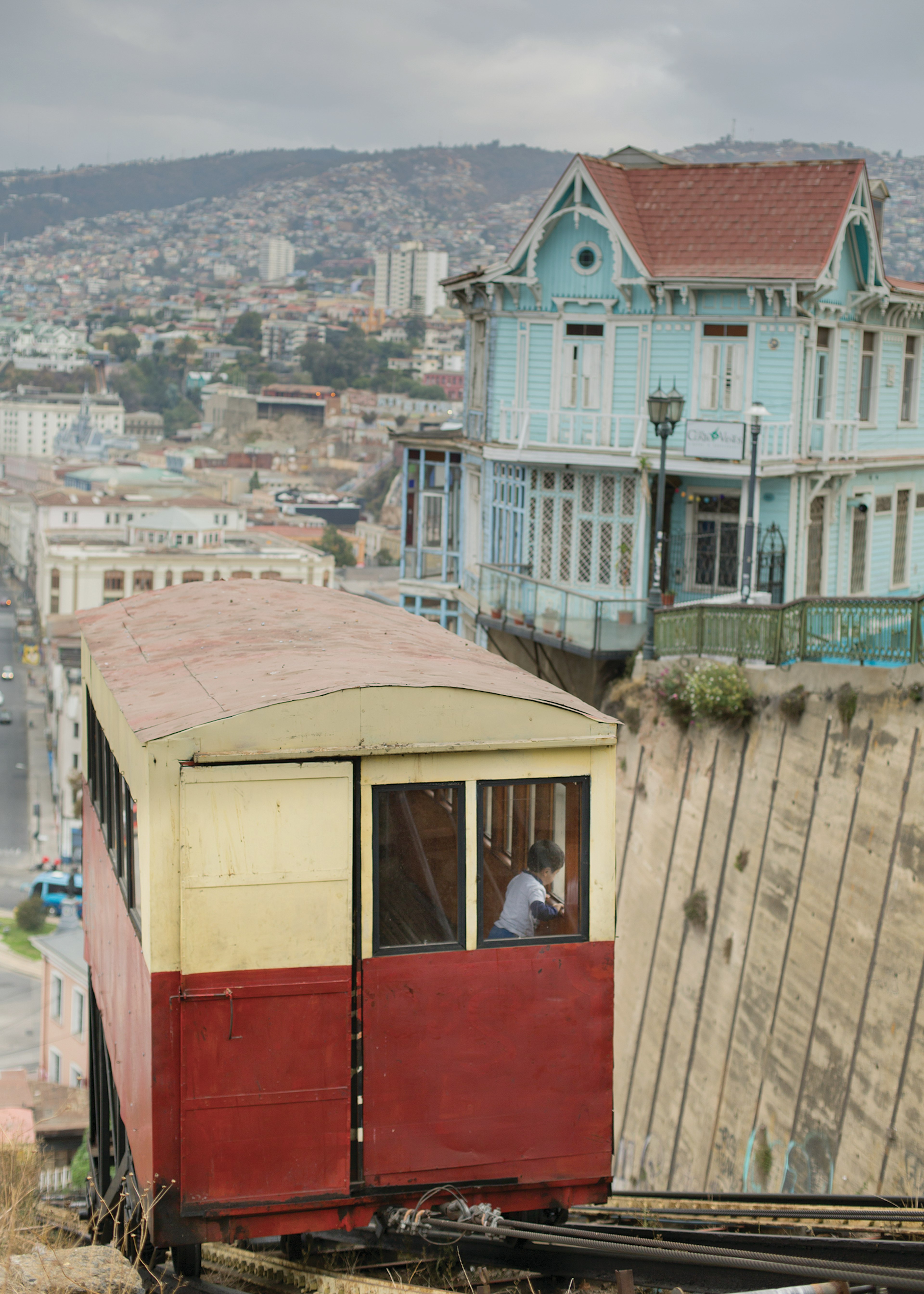 The Ascensor Artillería, Valparaiso © Philip Lee Harvey / ϰϲʿ¼