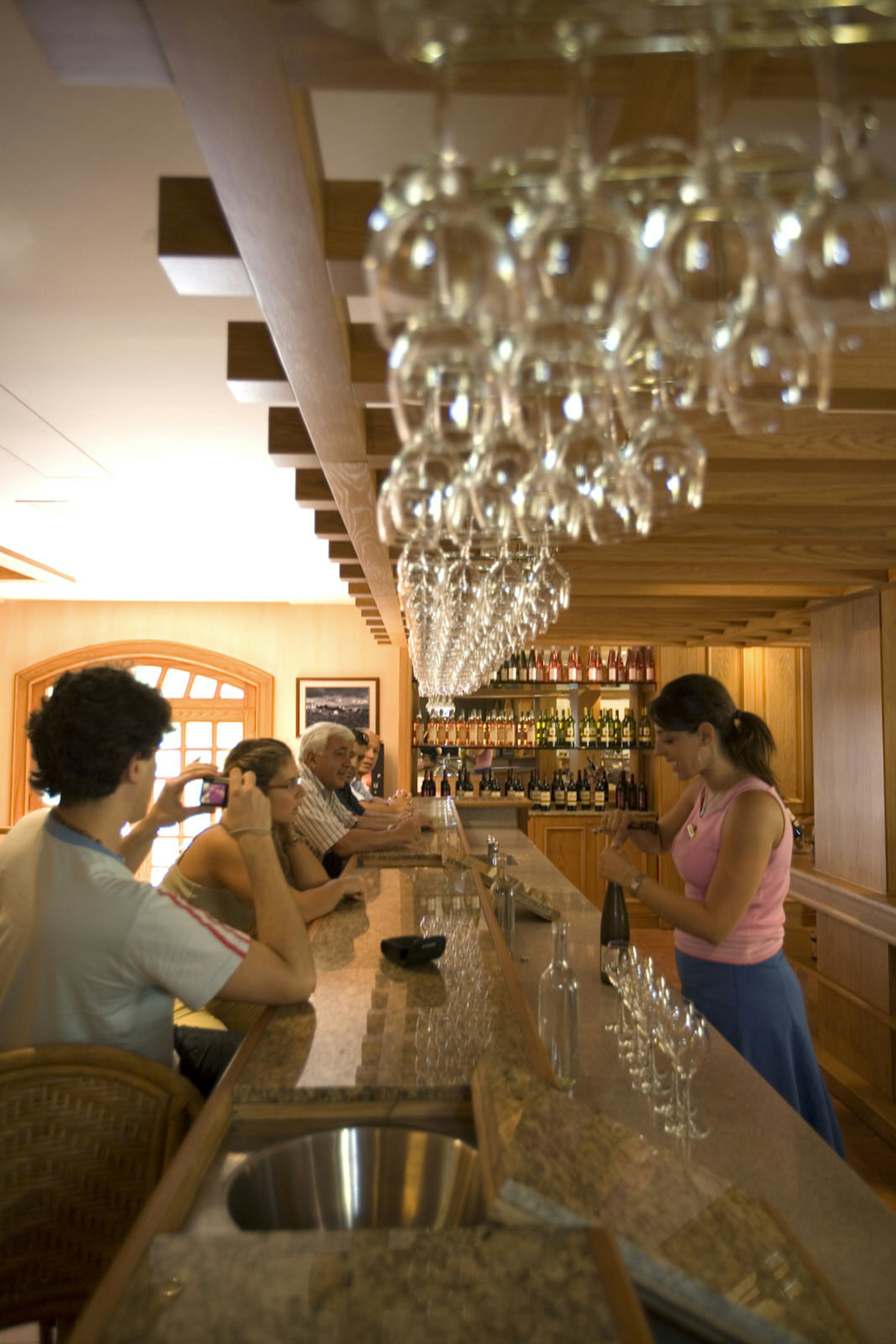 Wine tasting session at Chateau Ksara, a home-grown Lebanese winery , Bekaa Valley, Lebanon © Celia Peterson / Getty Images