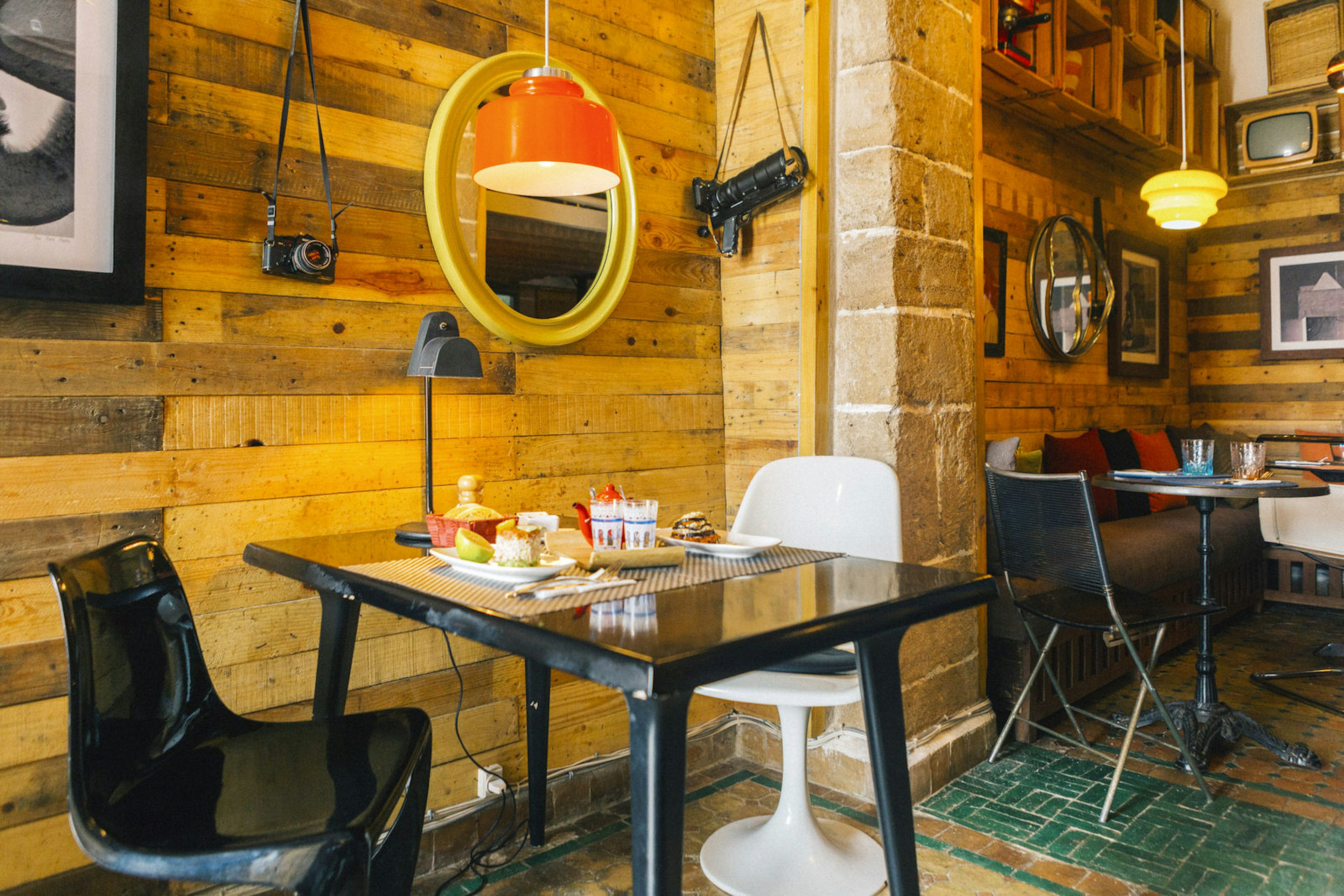 Ultramodern decor and furniture at The Loft, Essaouira, Morocco © Chris Griffiths / ϰϲʿ¼