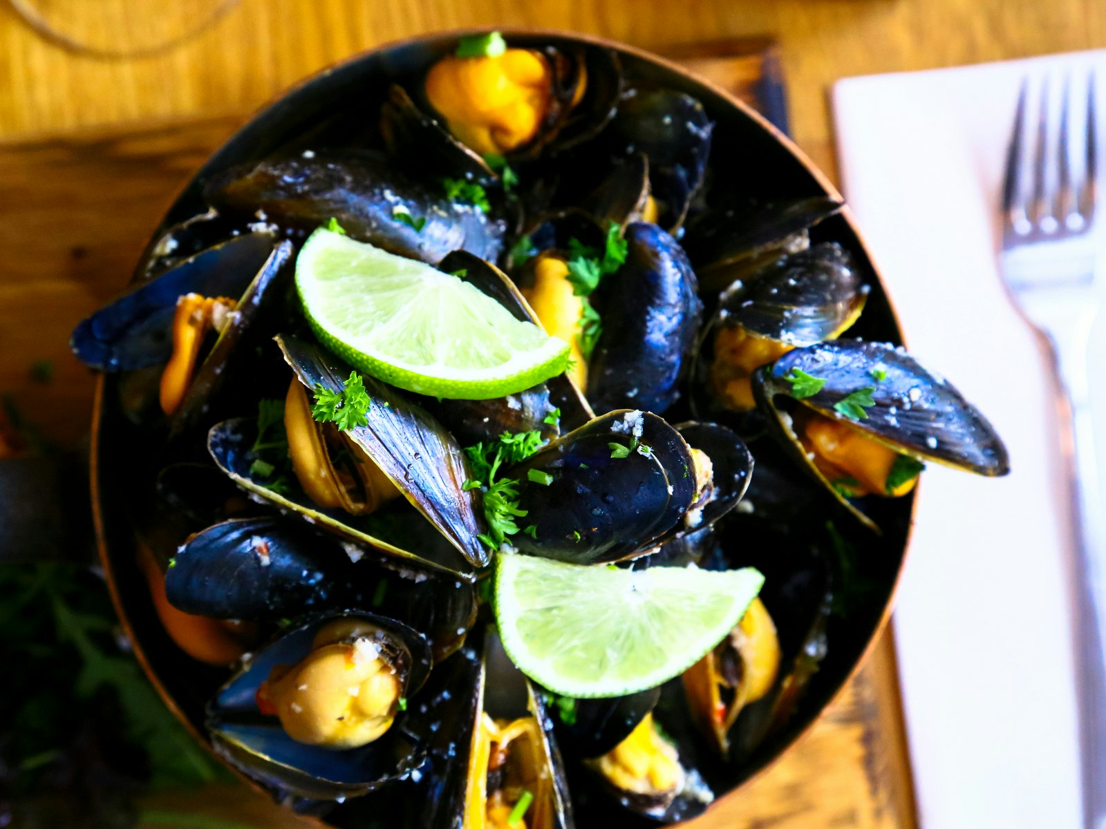 Fresh Icelandic mussels, highlight of the Snæfellsnes Peninsula © mz-photo / Getty Images