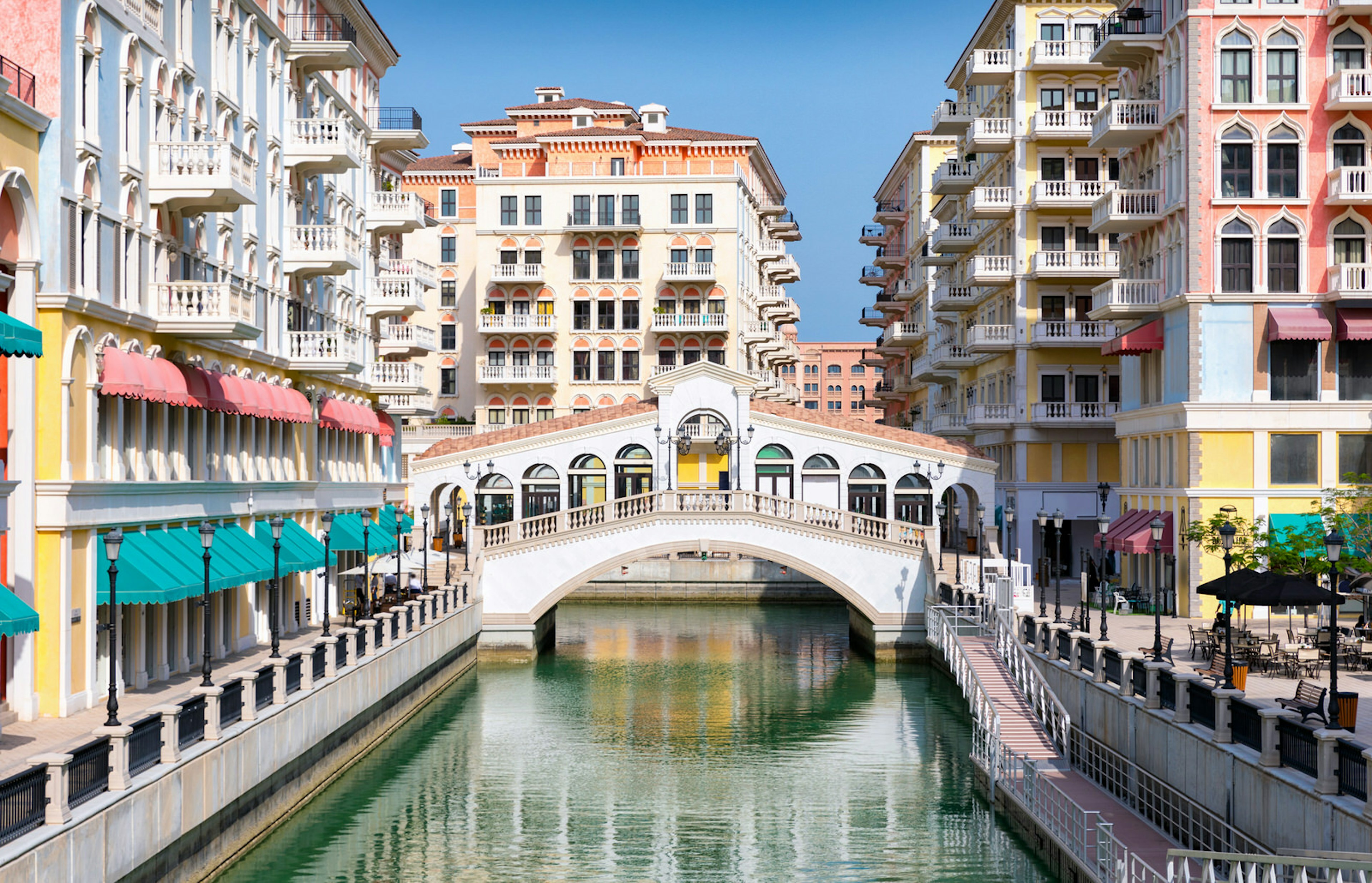 Venetian bridge in the Qanat Quartier at the Pearl in Doha, Qatar © Sven Hansche / Shutterstock