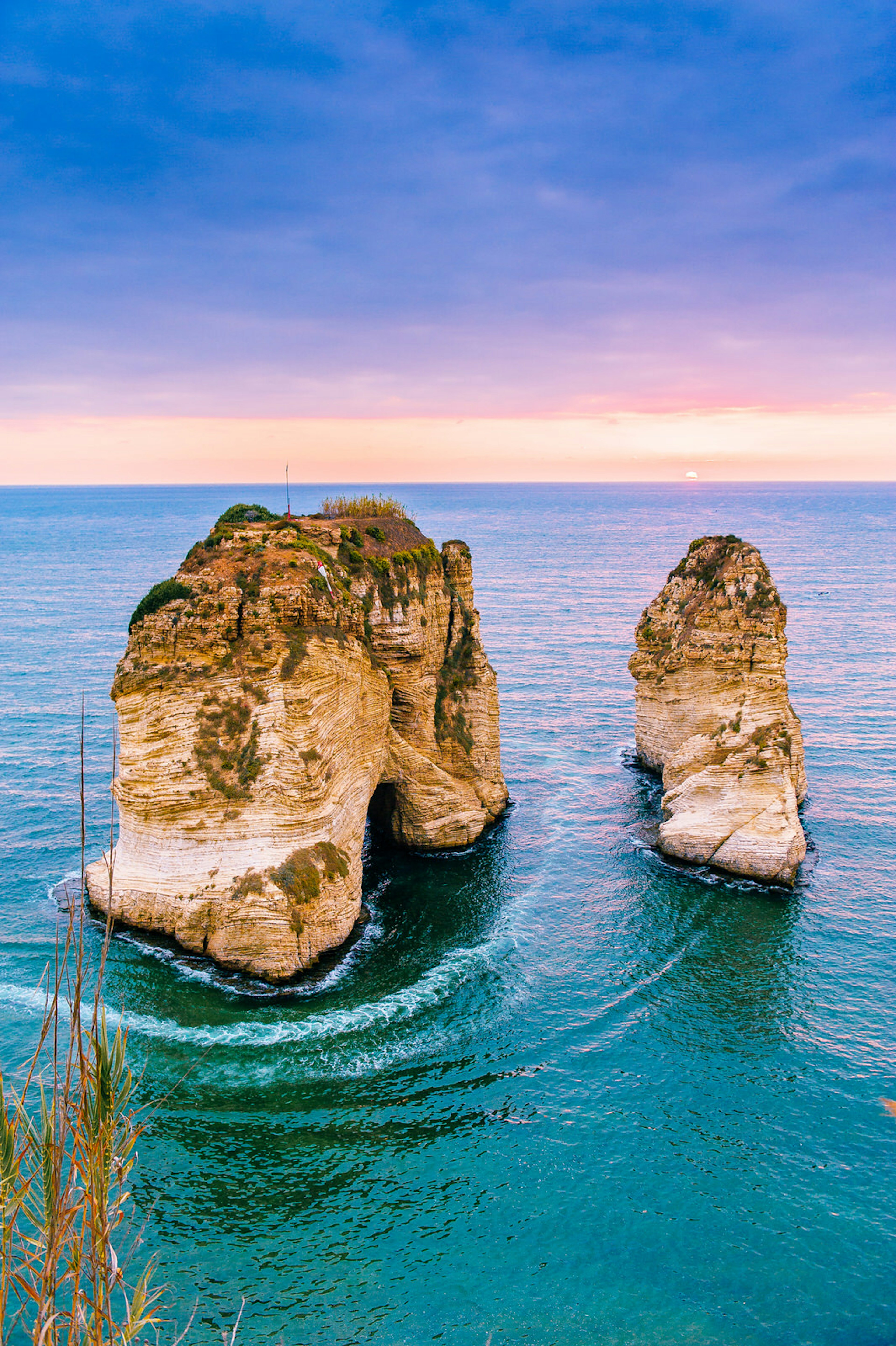 Sunset on Raouche, Pigeon Rocks, Beirut, Lebanon © Baishev / Shutterstock