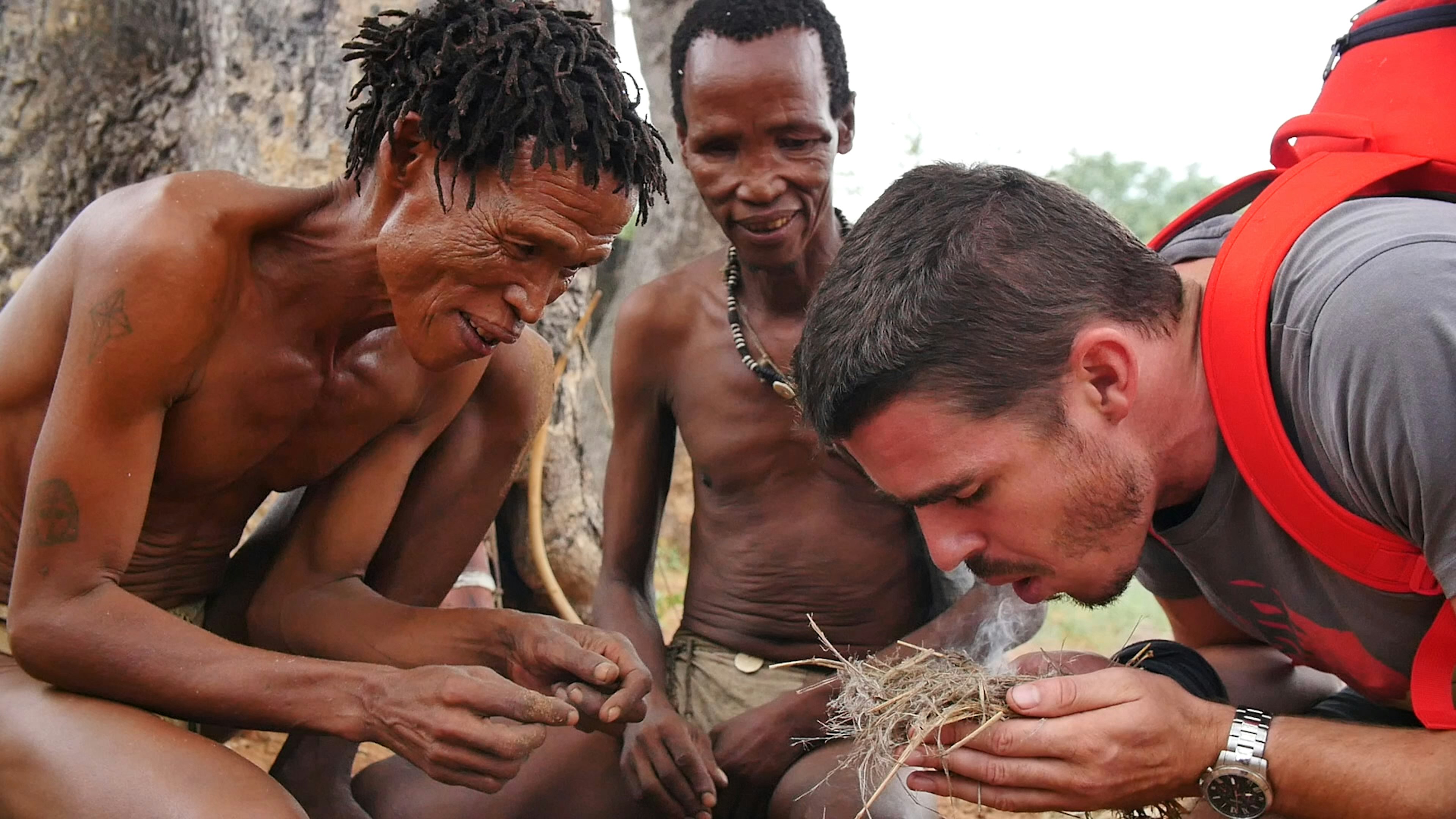 San-namibia-fire-tourist