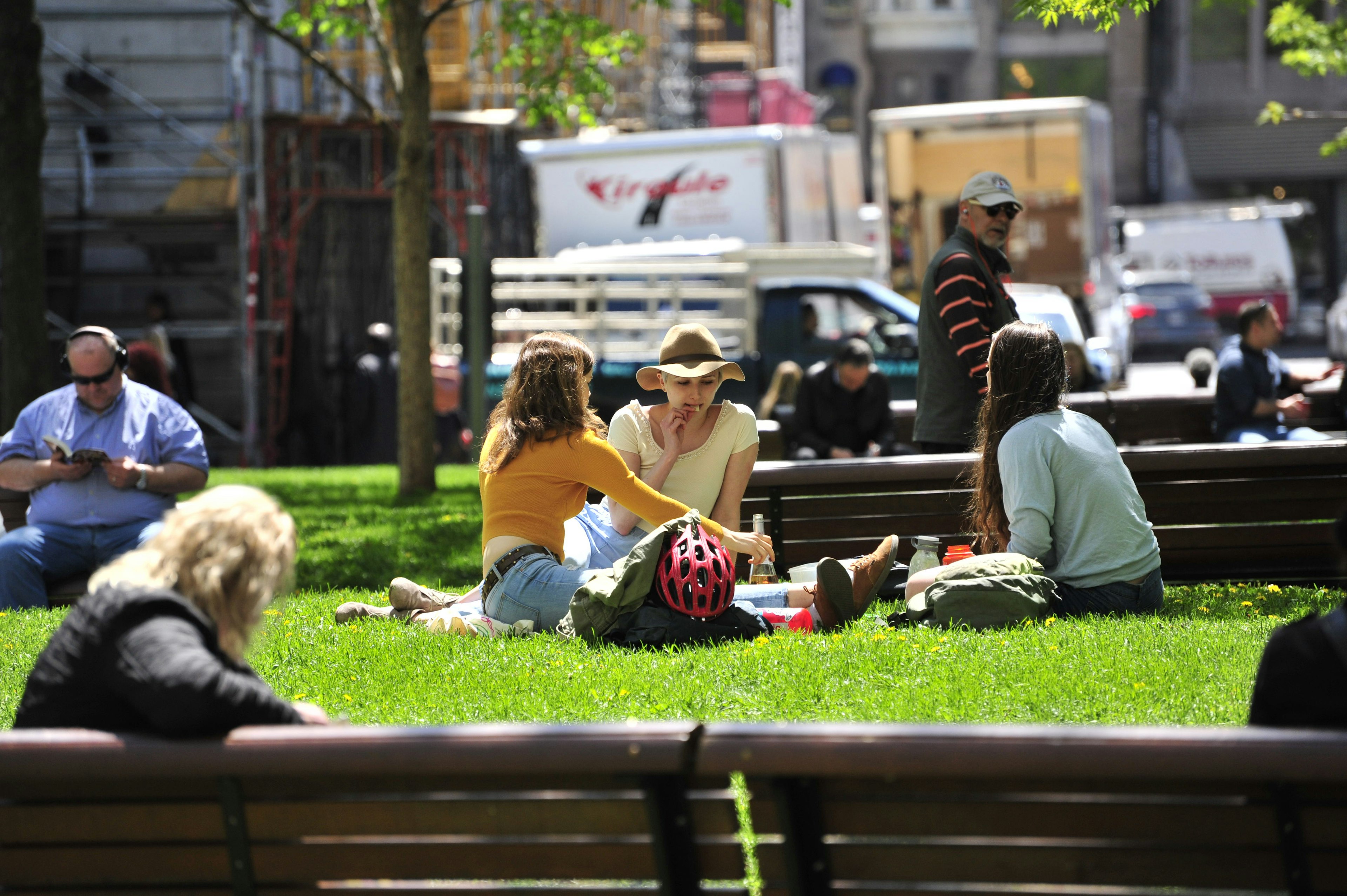 Picnics in the park are a major part of life in Montréal. Just make sure to pack food with your wine. Shutterstock