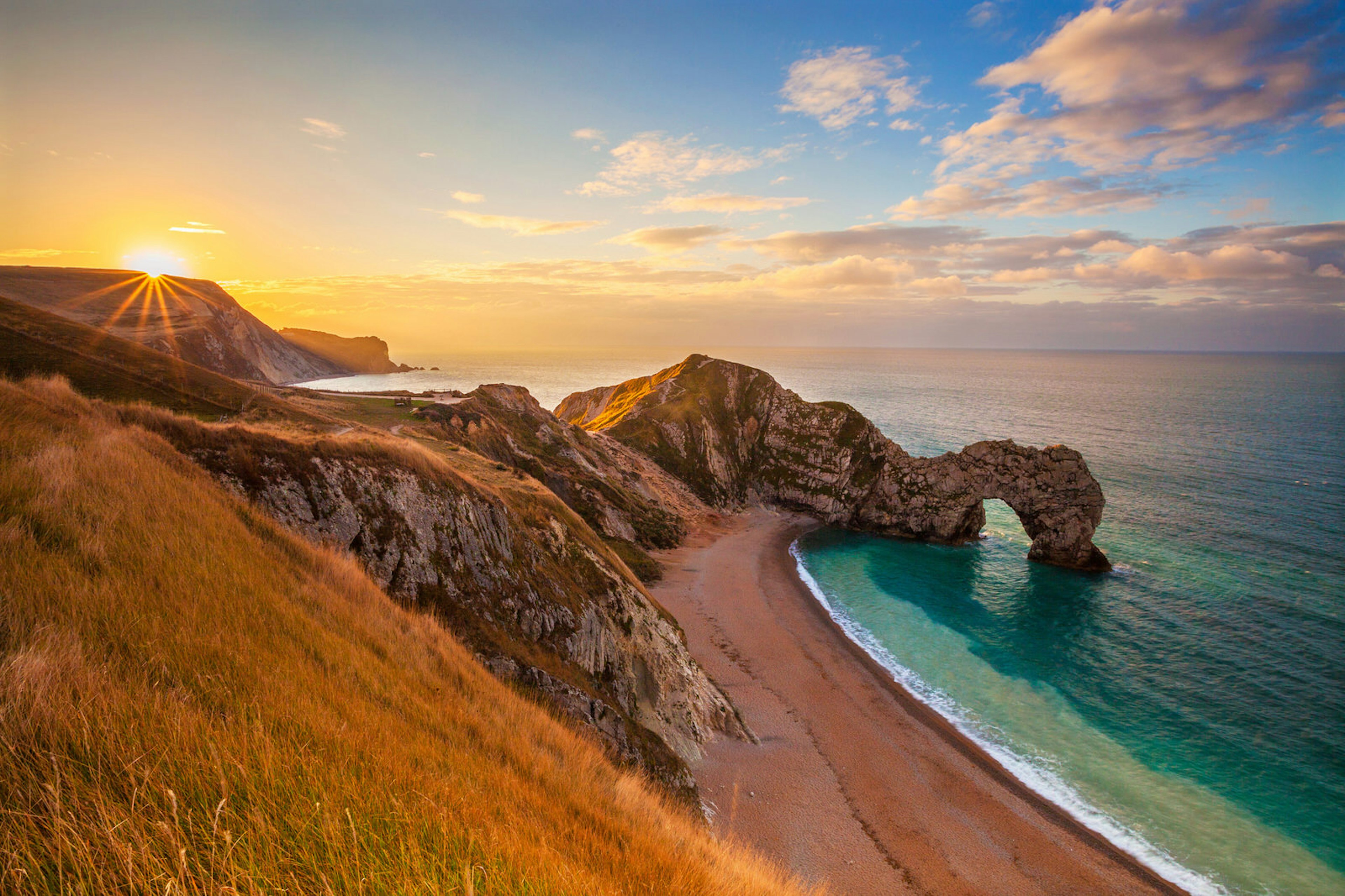 Durdle Door, Dorset, England © Billy Stock / Shutterstock