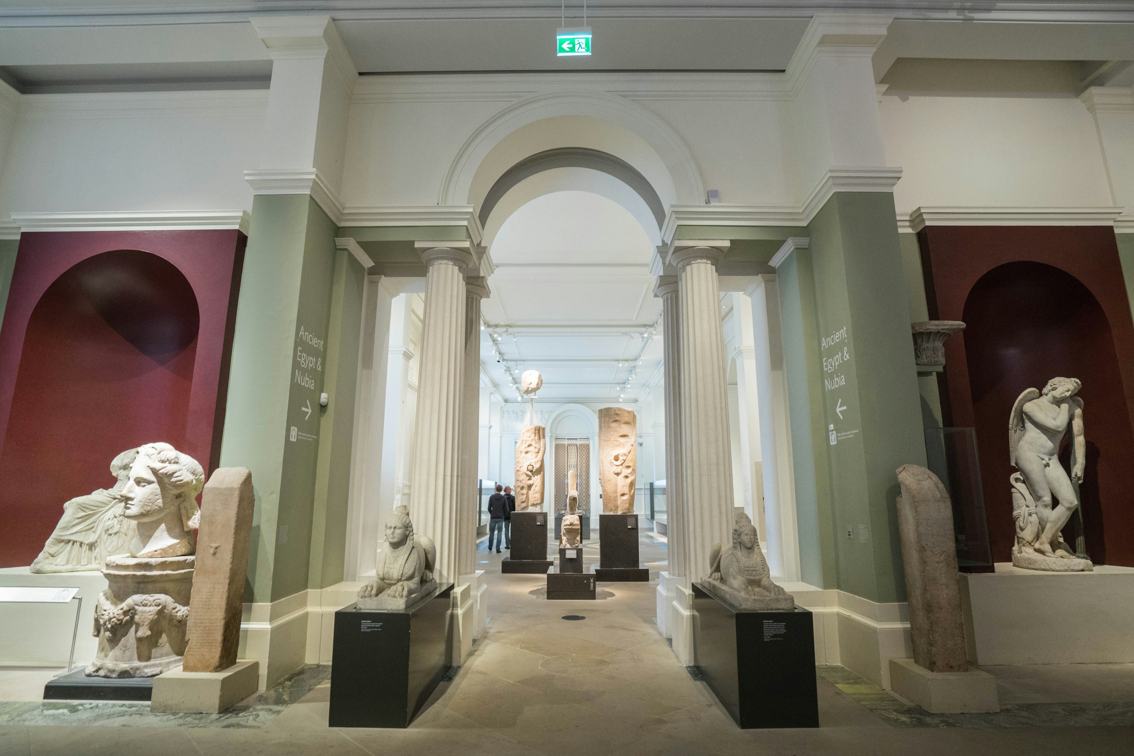 Ashmolean Museum, Oxford © Patchamol Jensatienwong / Shutterstock