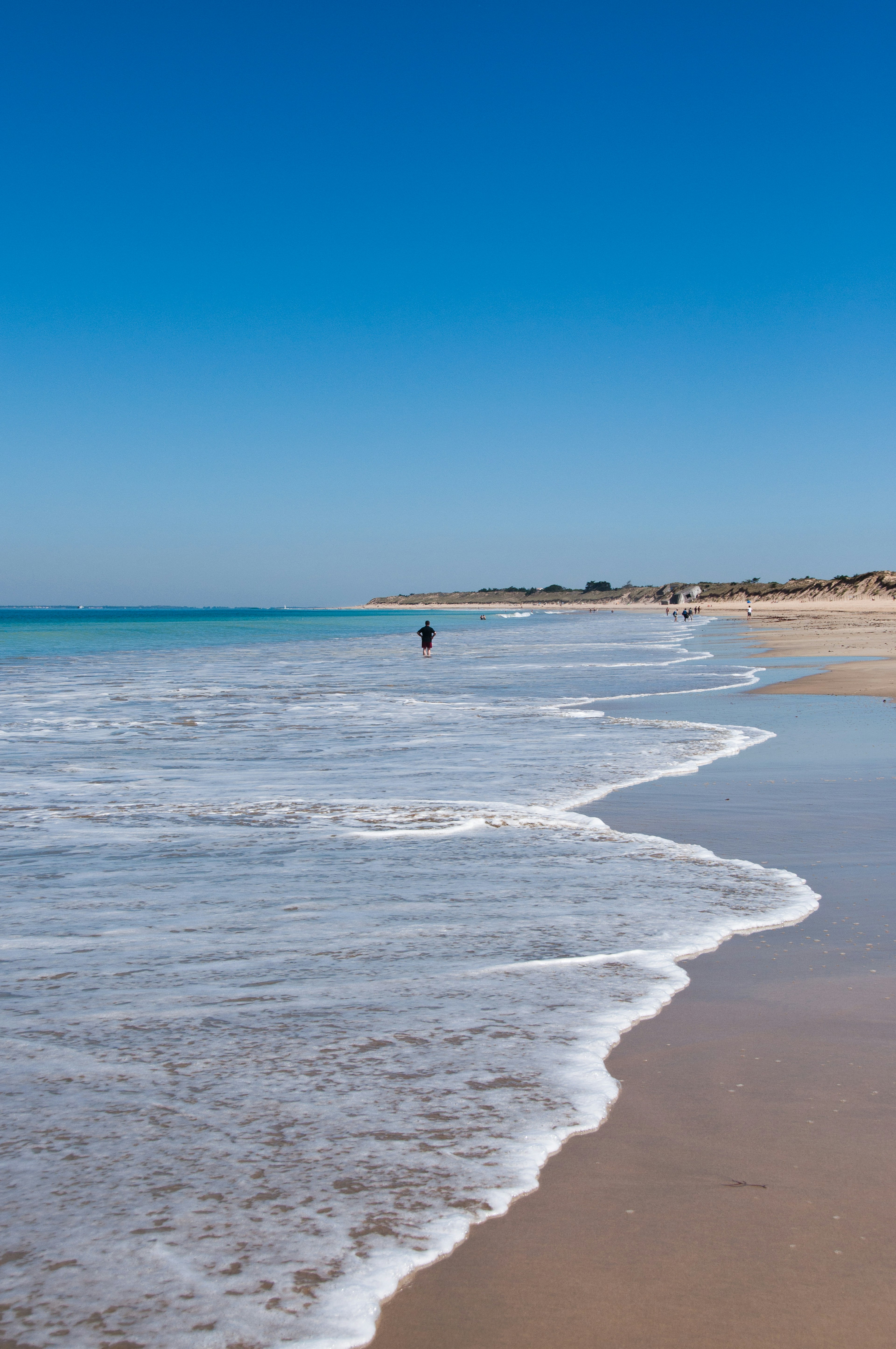 Ile de Ré is ringed with beautiful beaches. Nathalie Photography / Shutterstock