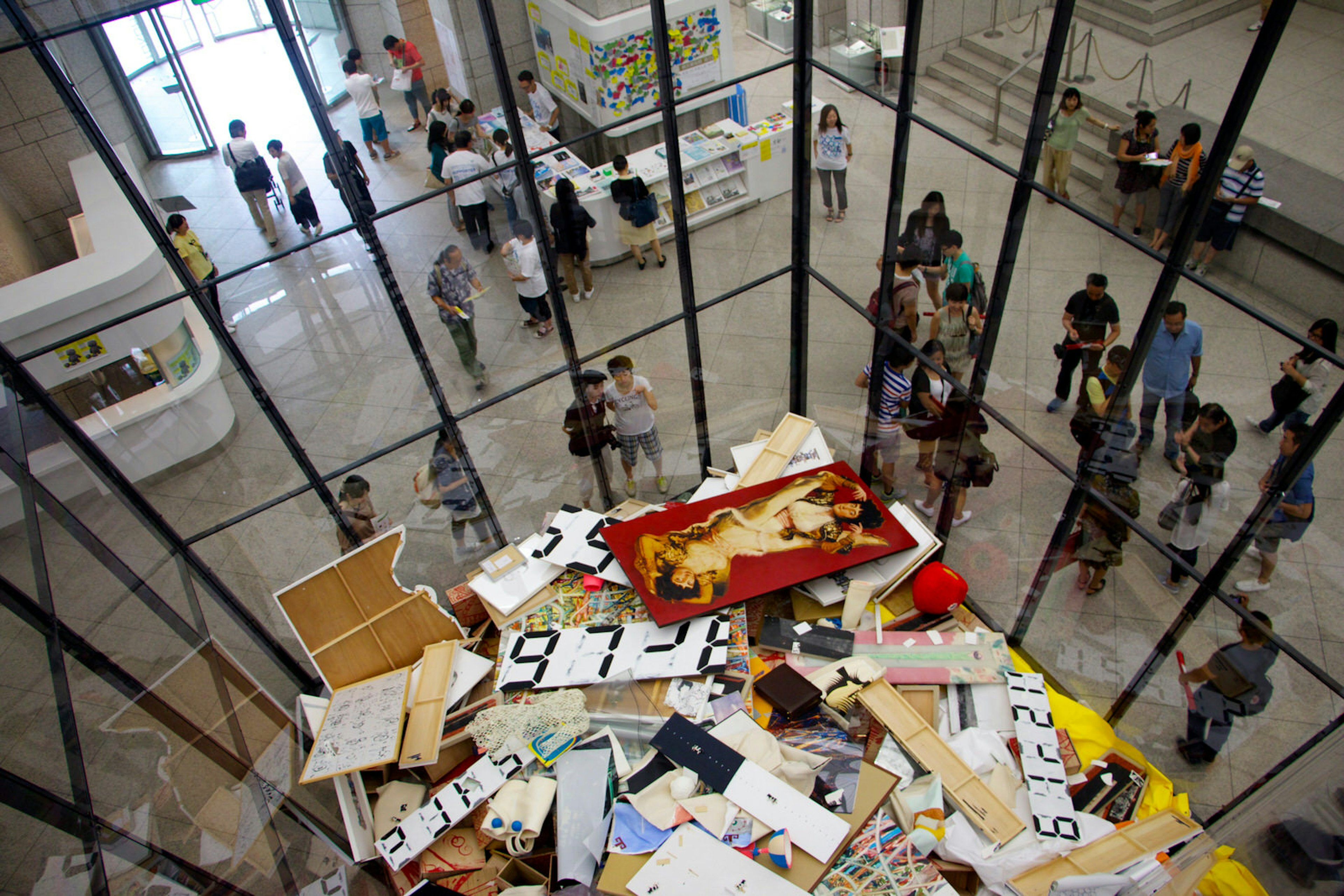 Art Bin (2010/2014) by Michael Landy, installation in the 2014 Yokohama Triennale