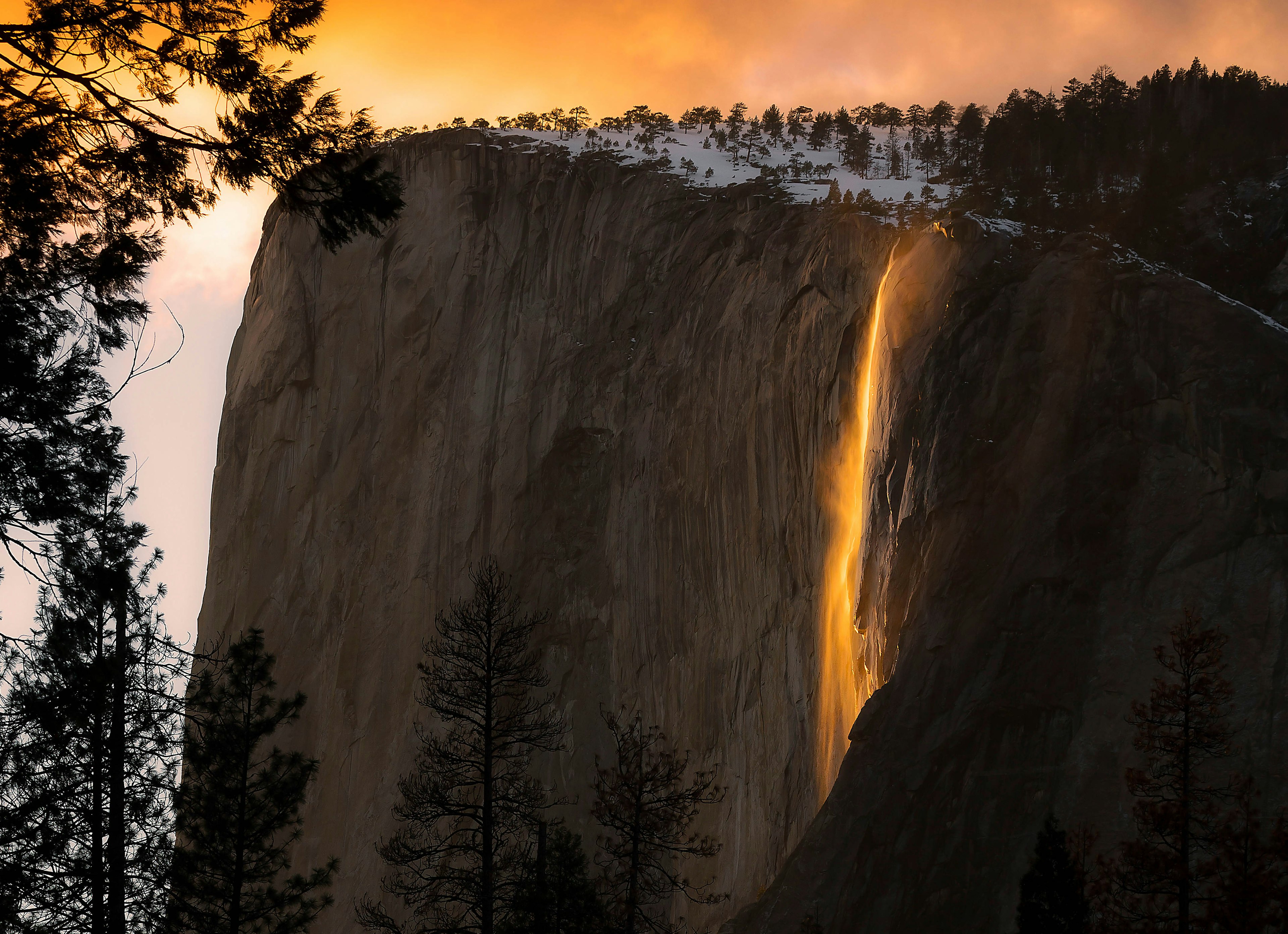 Travel News - yosemite firefall