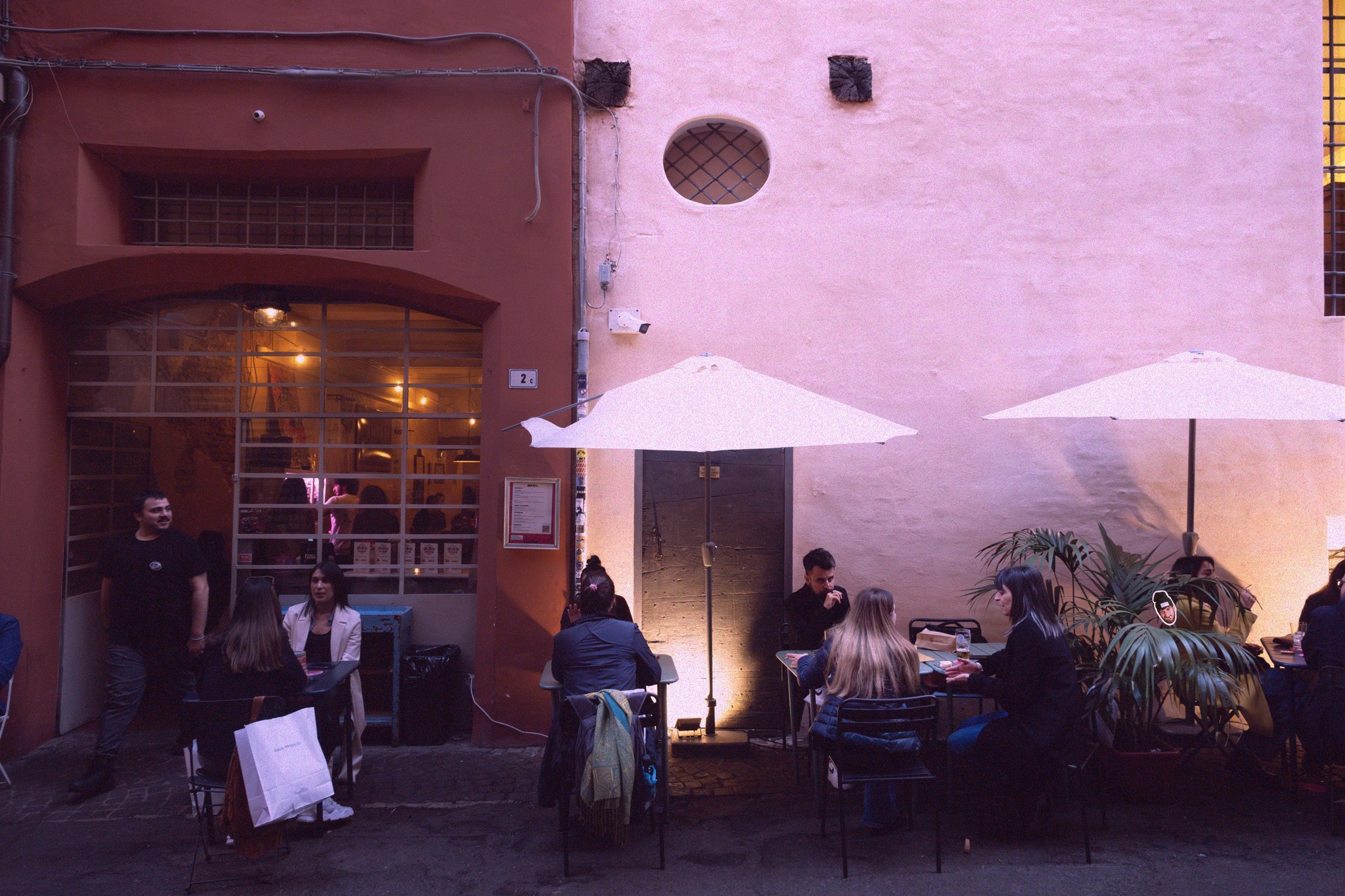 Outdoor terrace at Rugini, Bologna