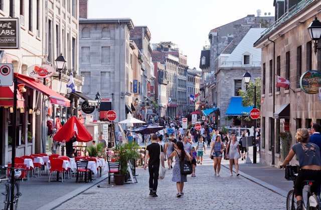 Exploring Montréal's cobbled streets doesn't need to cost a penny. Eric L Tollstam/Shutterstock