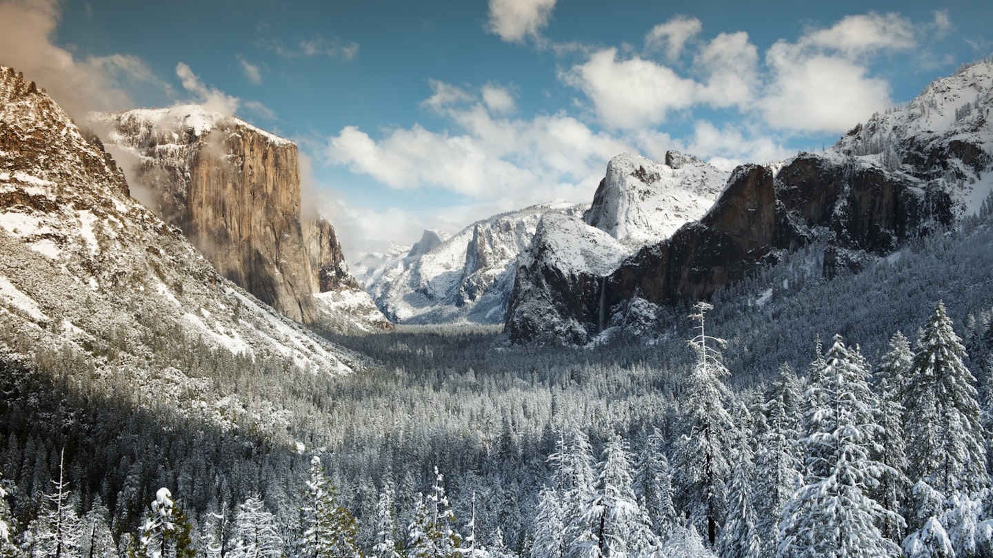 Winter View of El Capitan, Bridal Veil Falls and Half Dome seen from the Tunnel view. Yosemite National Park, License Type: media, Download Time: 2024-10-01T12:39:36.000Z, User: tasminwaby56, Editorial: false, purchase_order: 65050, job: Online Editorial, client: USA winter hikes, other: Tasmin Waby