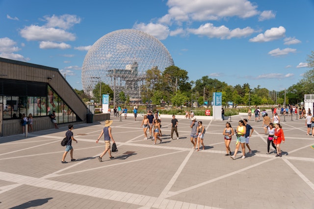 Walking around Montréal is a joy in any season – just dress for the weather. Marc Bruxelle/Shutterstock