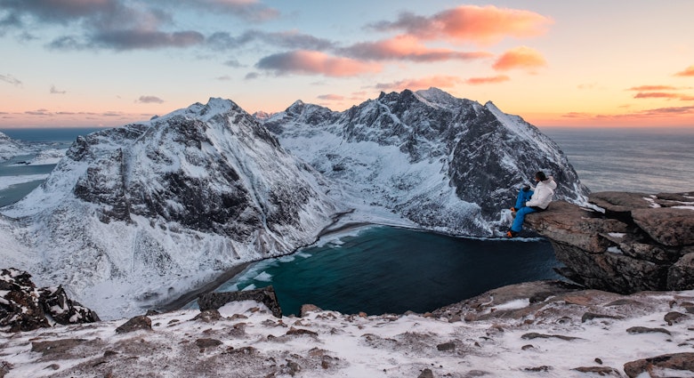 1224235280
Traveler sitting on Ryten mountain with Kvalvika beach on sunset at Lofoten islands, Norway
Traveler sitting on Ryten mountain with Kvalvika beach on sunset at Lofoten islands - stock photo
Traveler sitting on Ryten mountain with Kvalvika beach on sunset at Lofoten islands, Norway