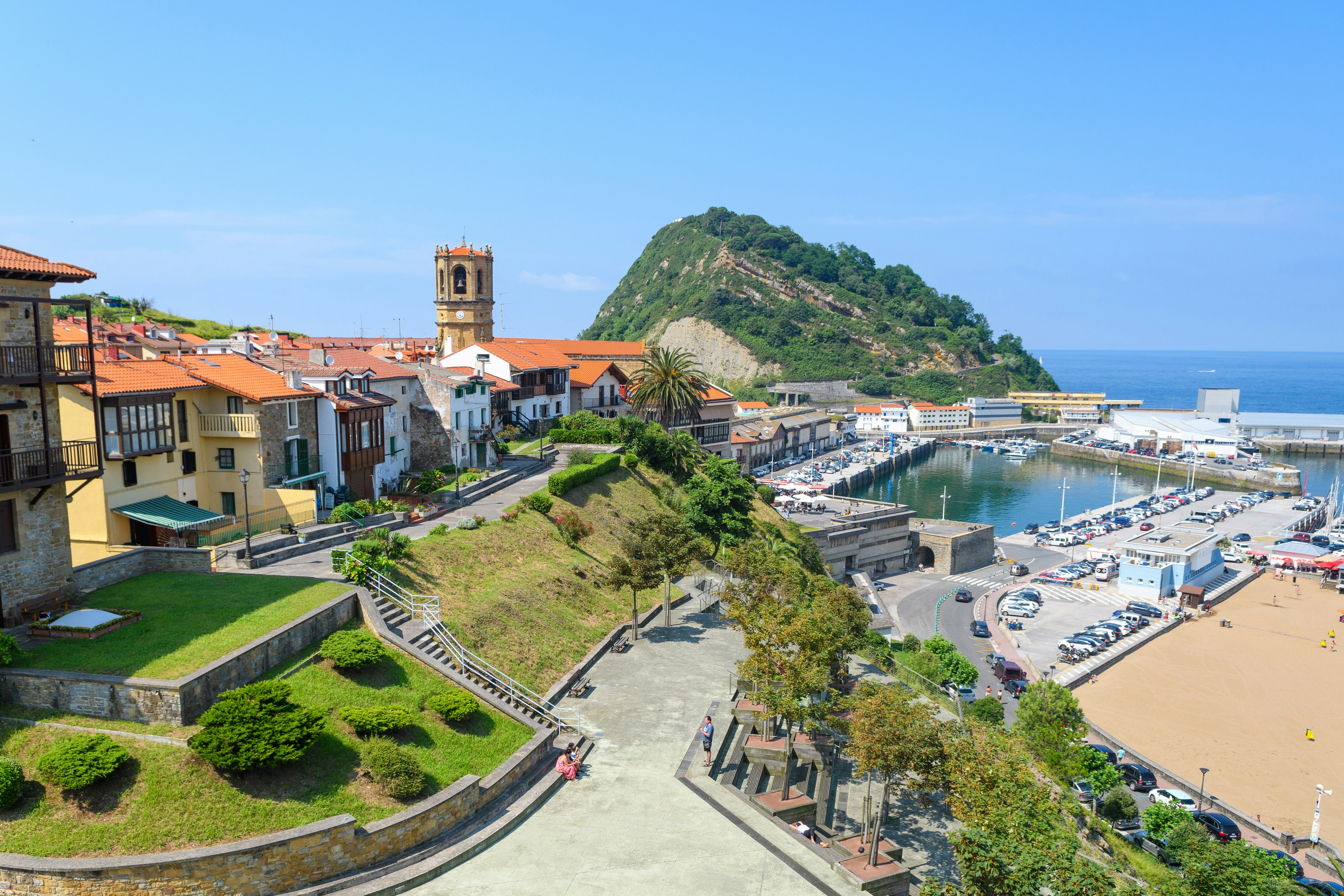 beautiful fishing town of getaria at Basque Country, Spain  License Type: media  Download Time: 2023-01-08T19:35:40.000Z  User: dermothegarty77  Is Editorial: No  purchase_order: