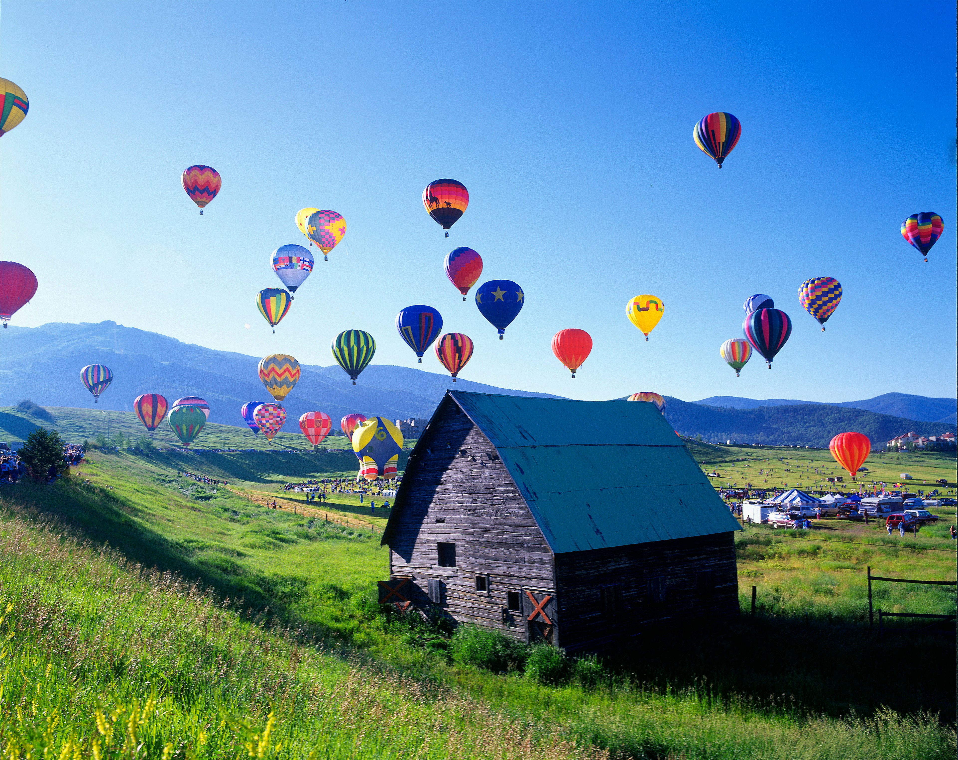 Dozens of hot Air Balloons in Albuquerque