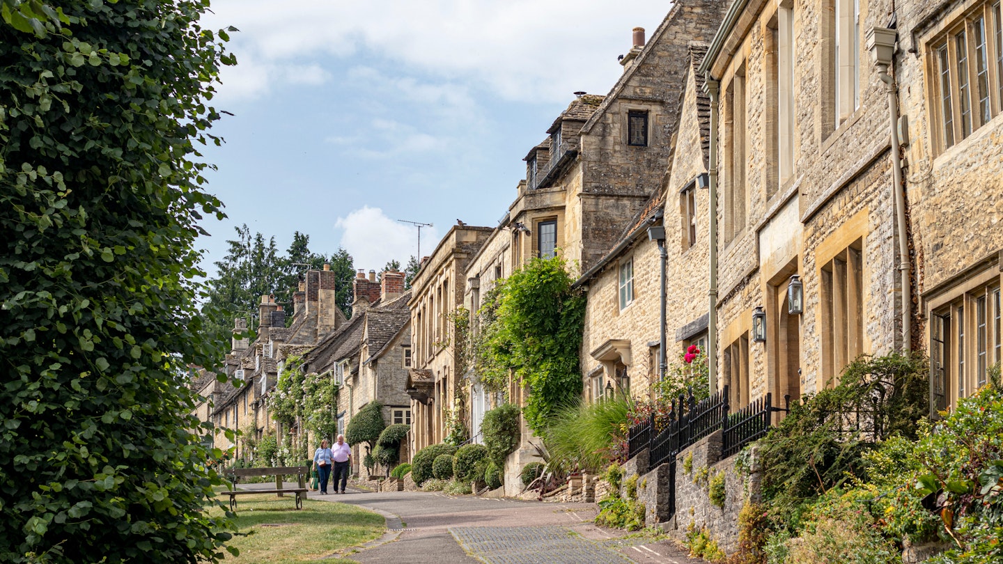 Burford is a town on the River Windrush, in the Cotswold hills, in the West Oxfordshire district of Oxfordshire, England. It is often referred to as the 'gateway' to the Cotswolds, UK 27 July 2021.  License Type: media  Download Time: 2023-03-28T06:39:39.000Z  User:   Is Editorial: Yes  purchase_order: