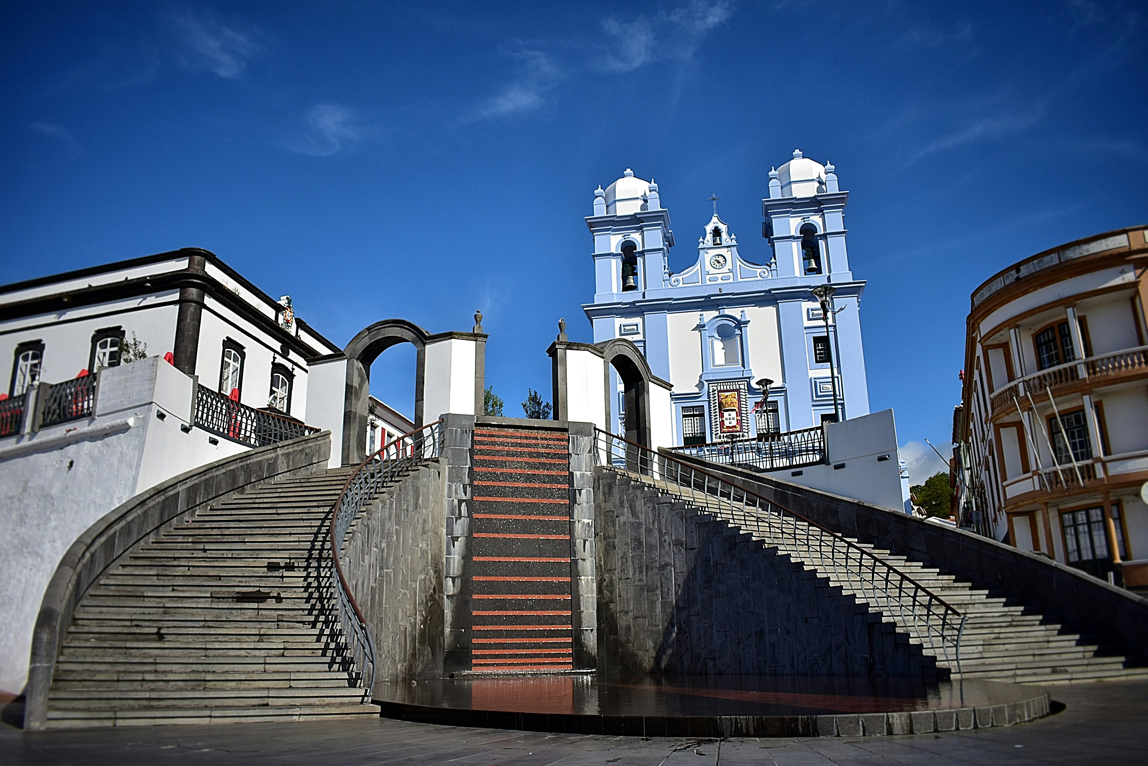 The Misericórdia Church is located in the Pátio da Alfândega, at the confluence of Rua Direita and Santo Espírito, in the Historic Center of Angra do Heroísmo, on Terceira Island, in the Azores.