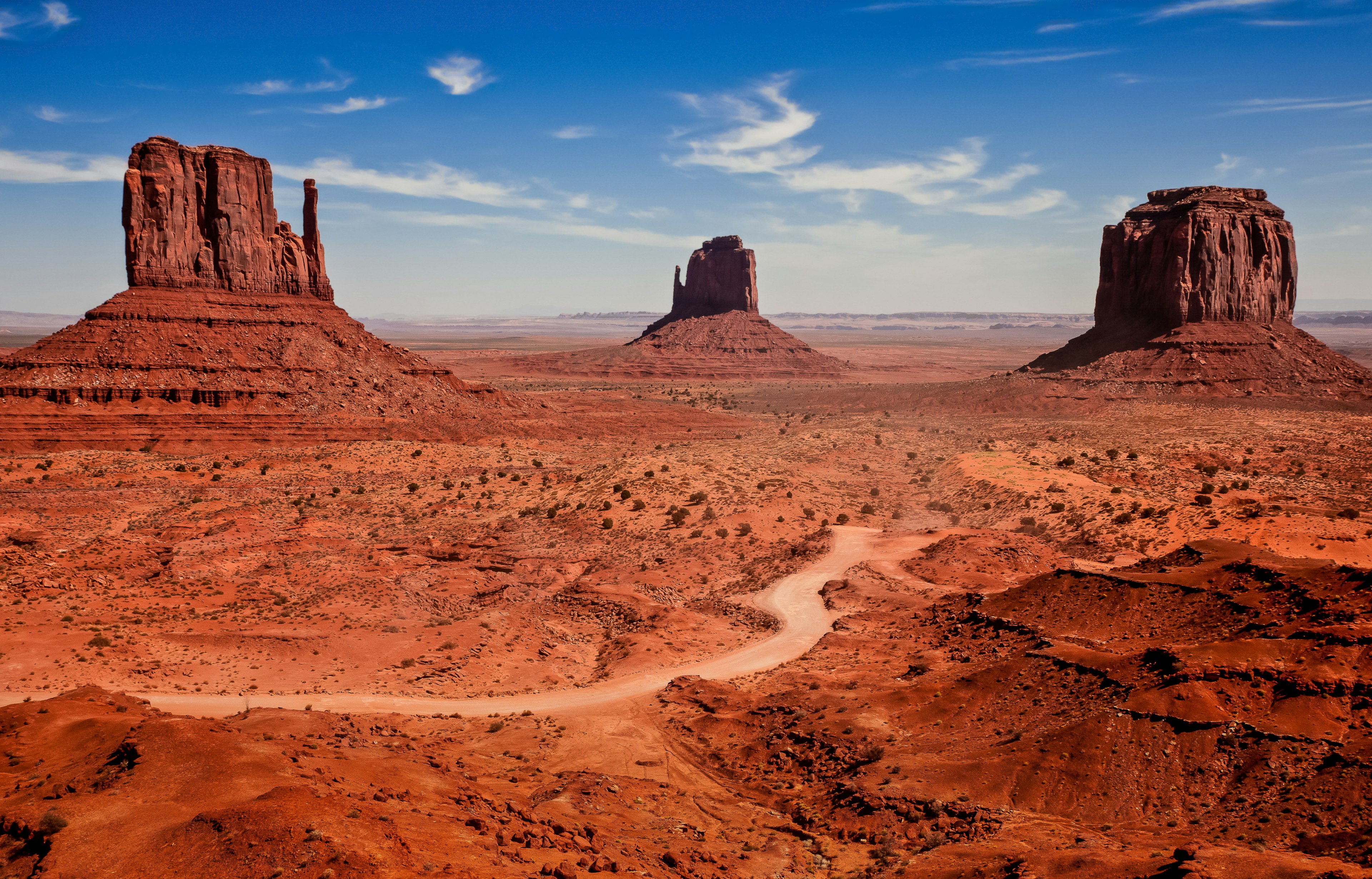 Photographs of famous Monuments Valley National Park, Arizona