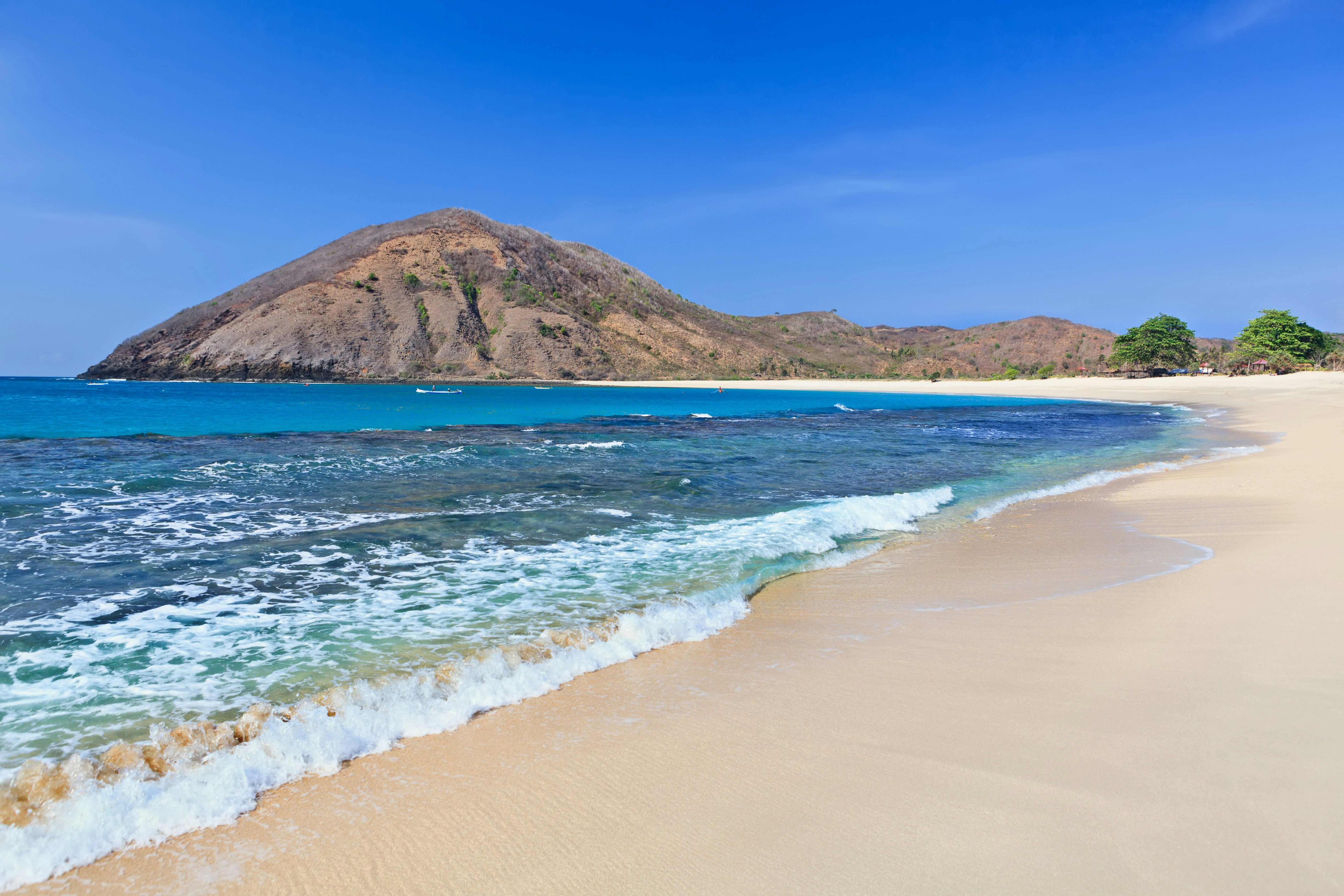 Desert white sand beach of Pantai Mawun in Lombok.