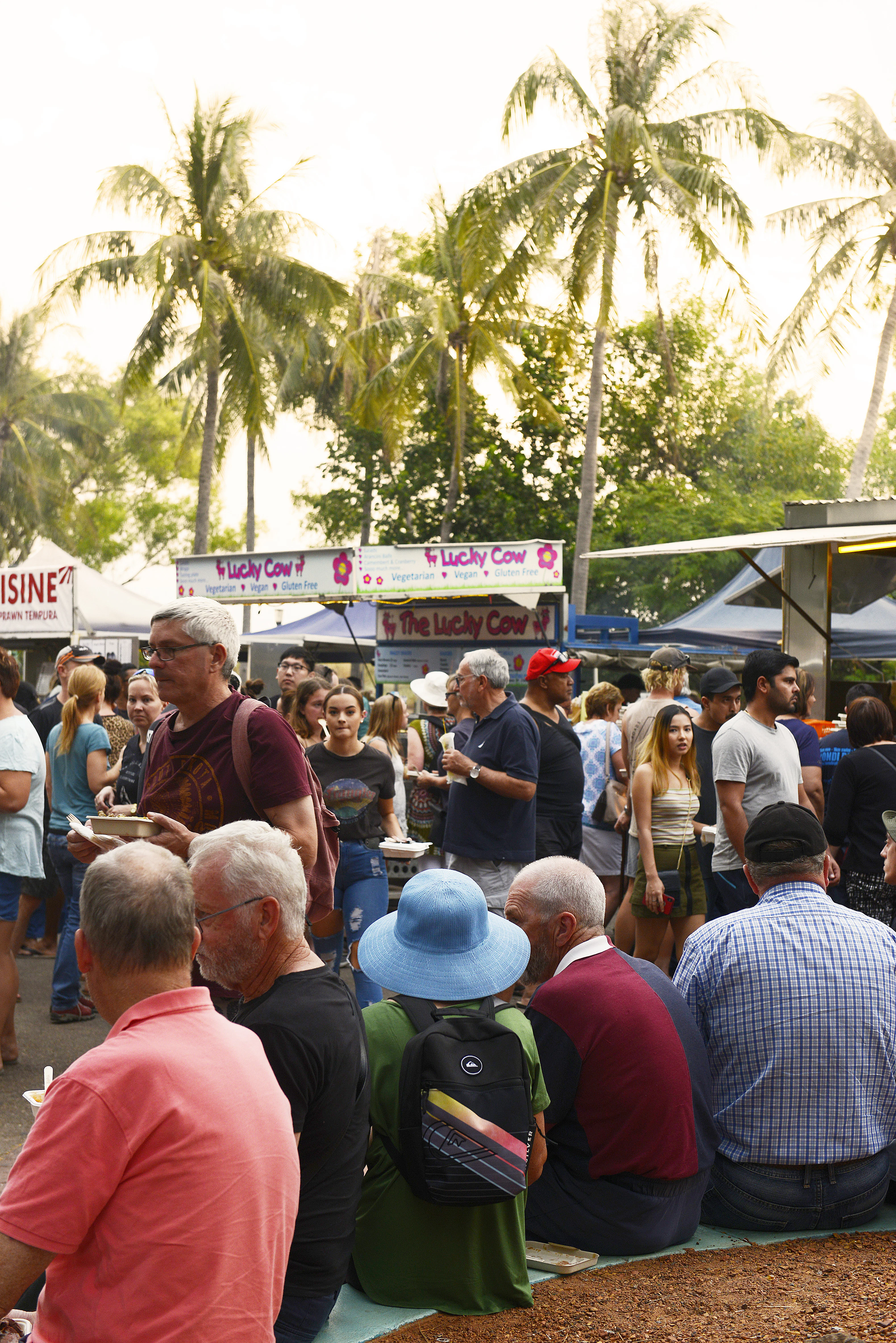 Crowds at Mindil Beach Sunset Market.