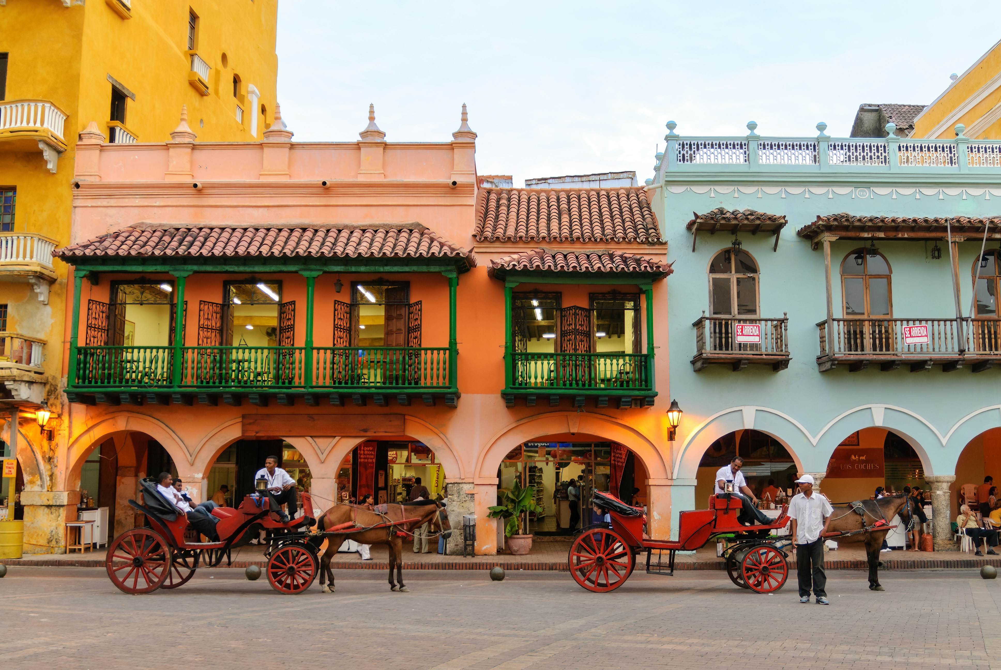 Cartagena de Indias, Colombia - March 13, 2008: Horse and carriage rides waiting in the Plaza de los Coches, License Type: media, Download Time: 2025-02-25T21:17:40.000Z, User: katelyn.perry_lonelyplanet, Editorial: true, purchase_order: 65050 - Digital Destinations and Articles, job: wip, client: wip, other: katelyn perry