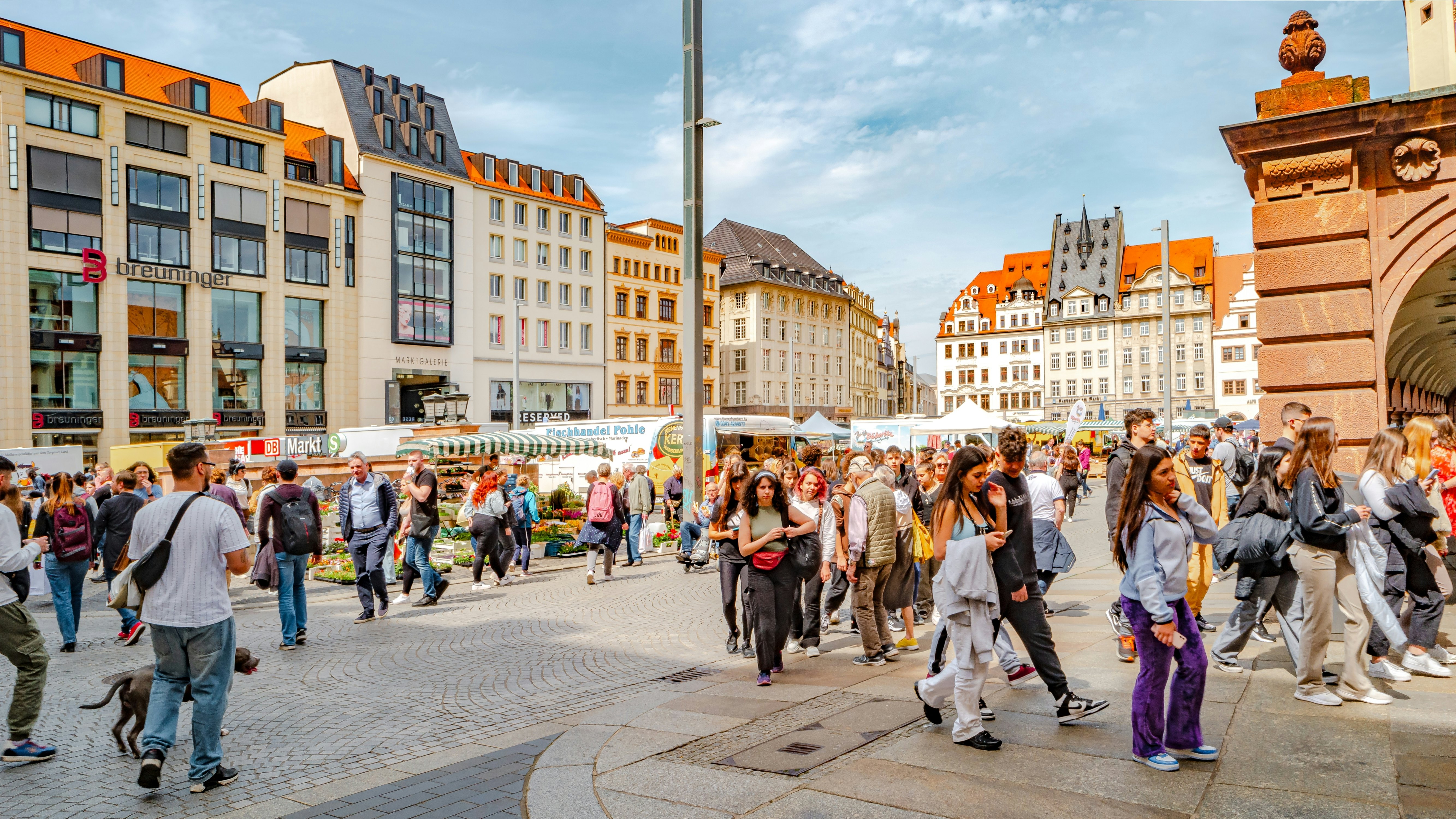 Tourists at the Market Square in Leipzig