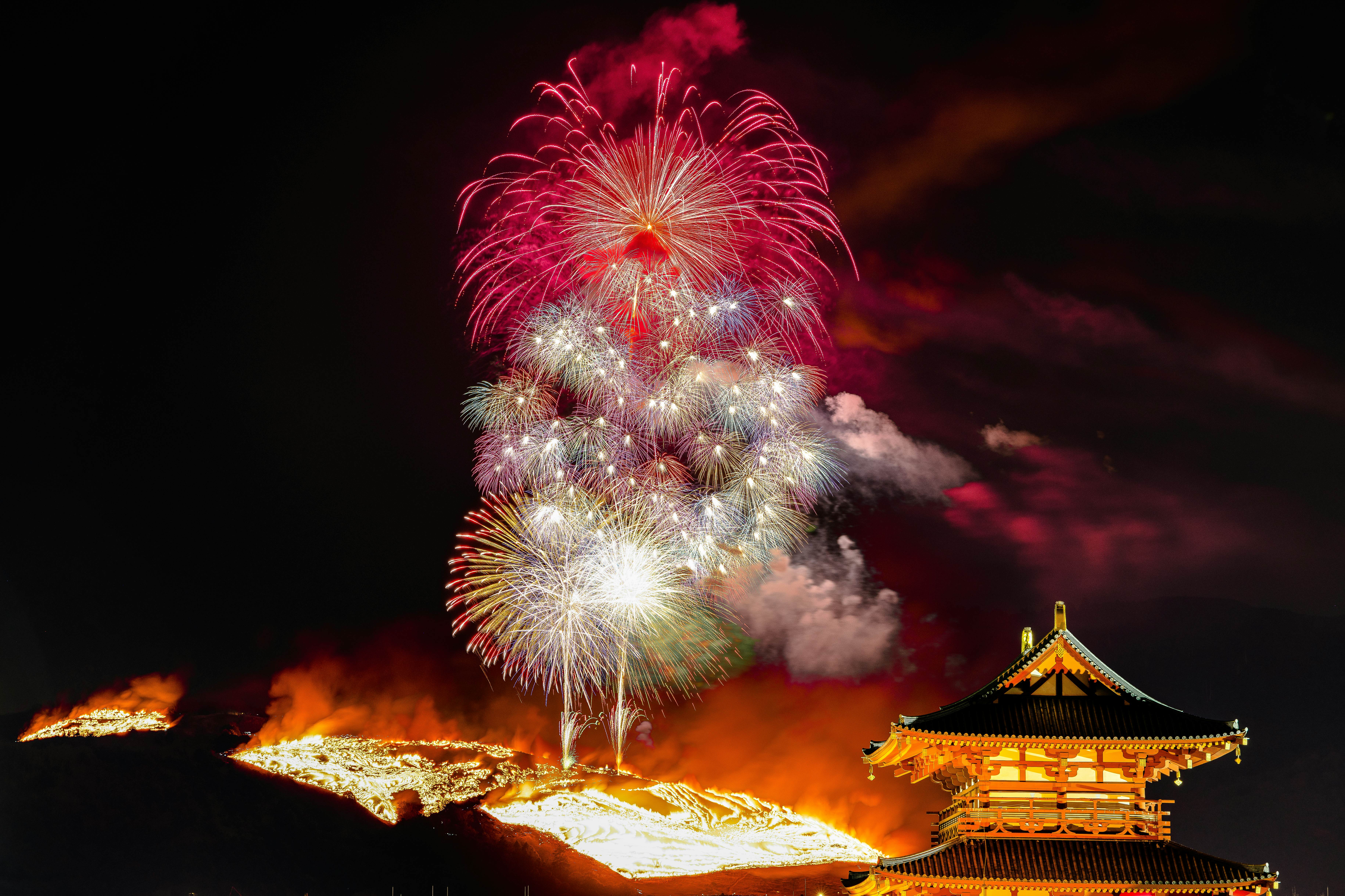 fireworks and the mountain burning at Mt. Wakakusa