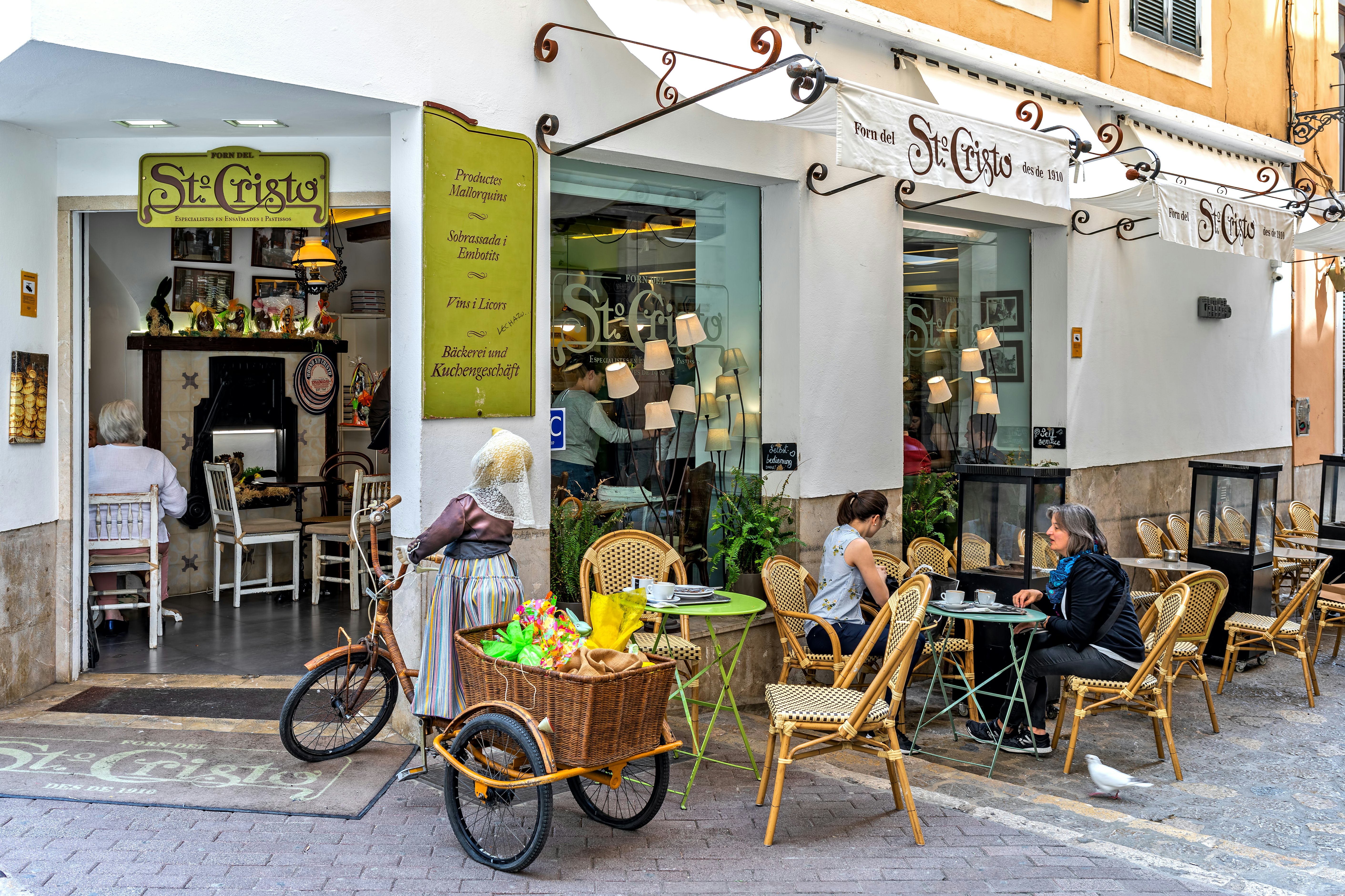Top 12 Must-Dos in Mallorca – Stunning Coastlines, Local Culture & Delicious Cuisine