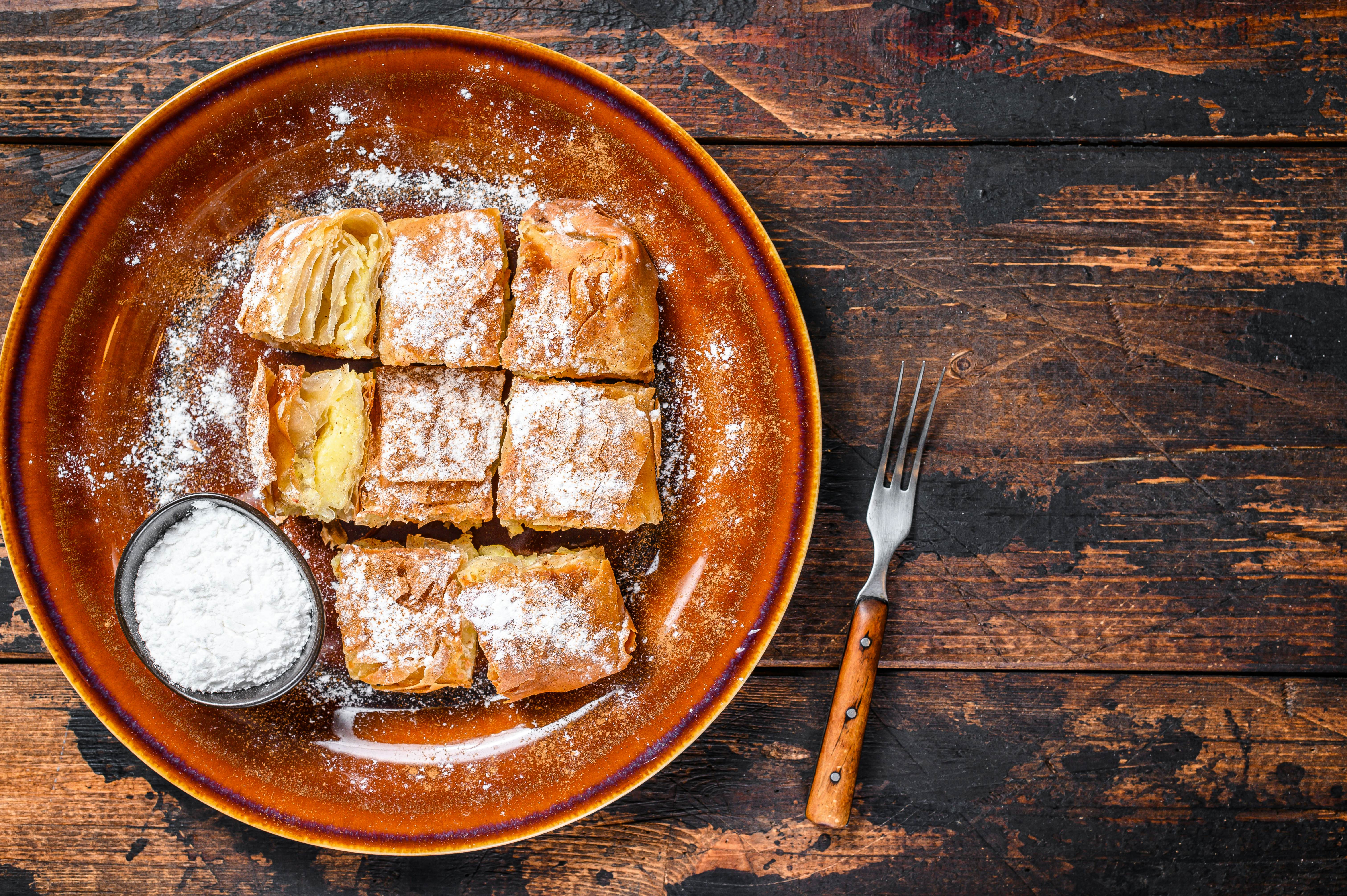 Phyllo pastry filled with custard