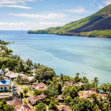View over the Banda Islands and volcano in the background
Tranquil Scene Journey Wallpaper Nature Horizontal House Indonesia Mosque Blue Tropical Climate Cultures Bee Tree Water Sky Summer Tropical Tree Landscape Palm Tree Mountain Volcano Island Reef Sea Lava Backgrounds Scenics Banda Islands Volcanic Landscape Maluku Remote Beauty In Nature Looking At View No People Photography Archipelago Travel Krakatau Banda Aceh 2015