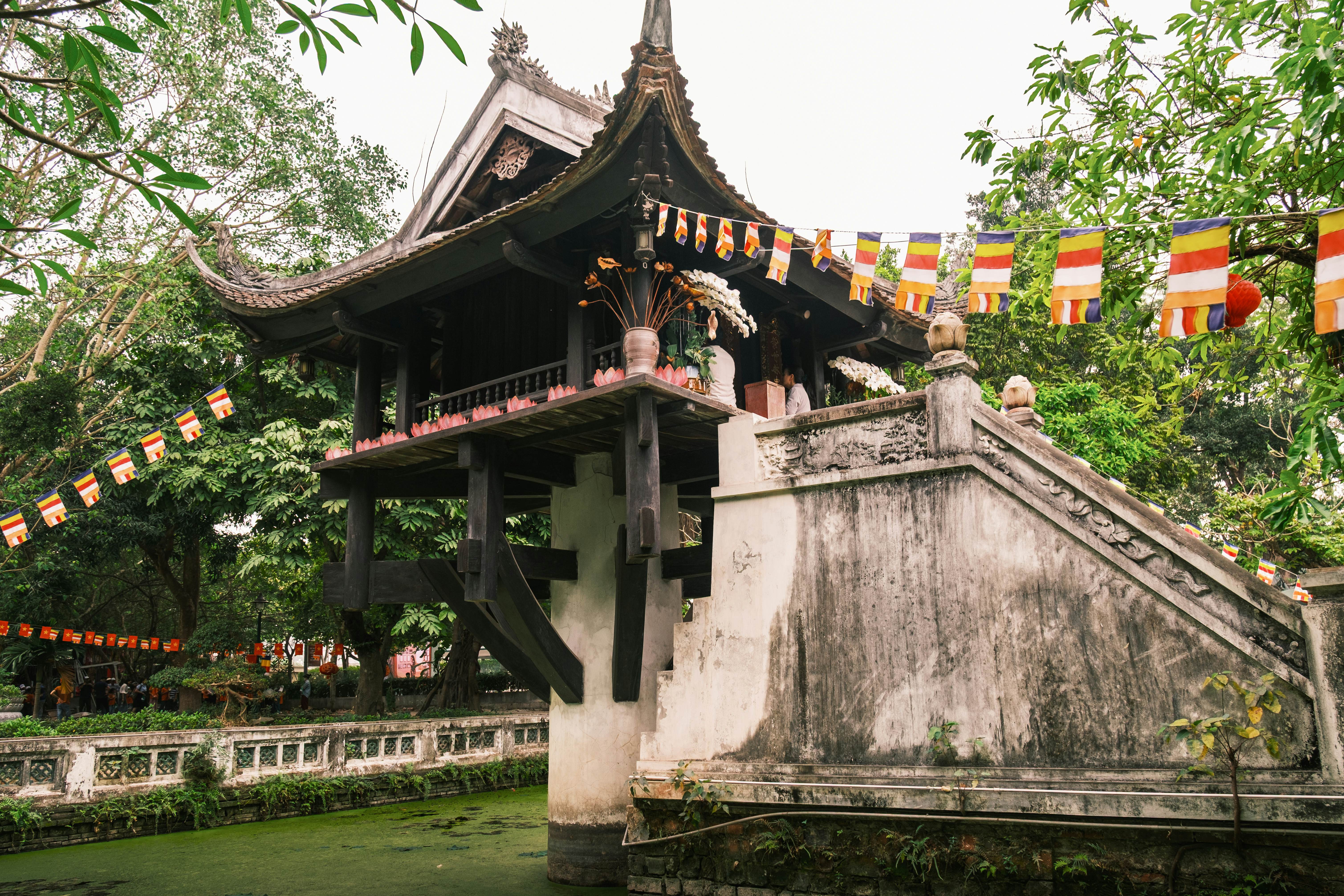 HANOI, VIETNAM — April 19, 2025
One Pillar Pagoda, Hanoi