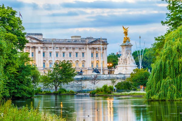 The Lonely Planet guide to London’s royal palaces