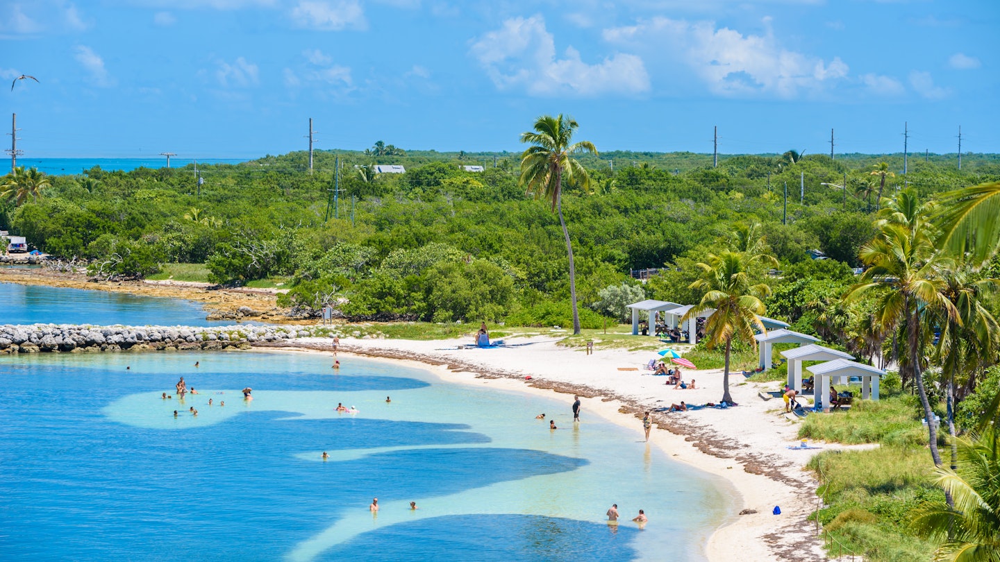 Bahia Honda State Park - Calusa Beach, Florida Keys - tropical coast with paradise beaches - USA License Type: media Download Time: 2023-04-24T14:47:39.000Z User: nic.dhoedt_lonelyplanet Is Editorial: No purchase_order:
