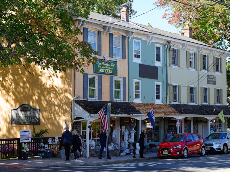LAMBERTVILLE, NJ -3 OCT 2020- View of the charming historic town of Lambertville, located on the Delaware River in Hunterdon County, nicknamed the antiques capital of New Jersey., License Type: media, Download Time: 2025-07-23T16:42:04.000Z, User: adouglaslott59, Editorial: true, purchase_order: 65050 - Digital Destinations and Articles, job: Online editorial, client: Small US towns for fall article update, other: Ann Douglas Lott