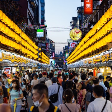 KeelungTaiwan 19 August 2022: Keelung Night MarketLicense Type: mediaDownload Time: 2025-07-07T21:29:58.000ZUser: bhealy950Editorial: truepurchase_order: 65050 - Digital Destinations and Articlesjob: Lonely Planet Online Editorialclient: Best things to do in Taiwanother: Brian Healy