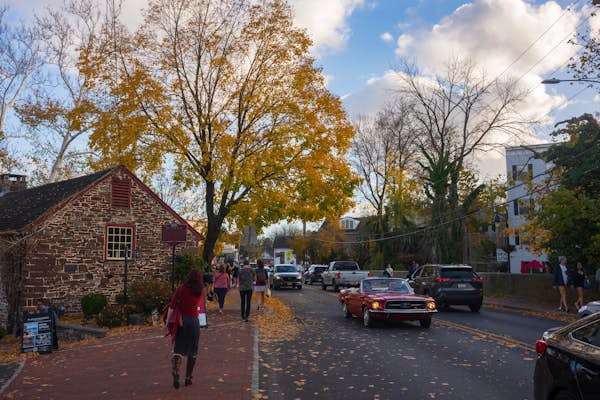 The coziest small US towns to visit this fall