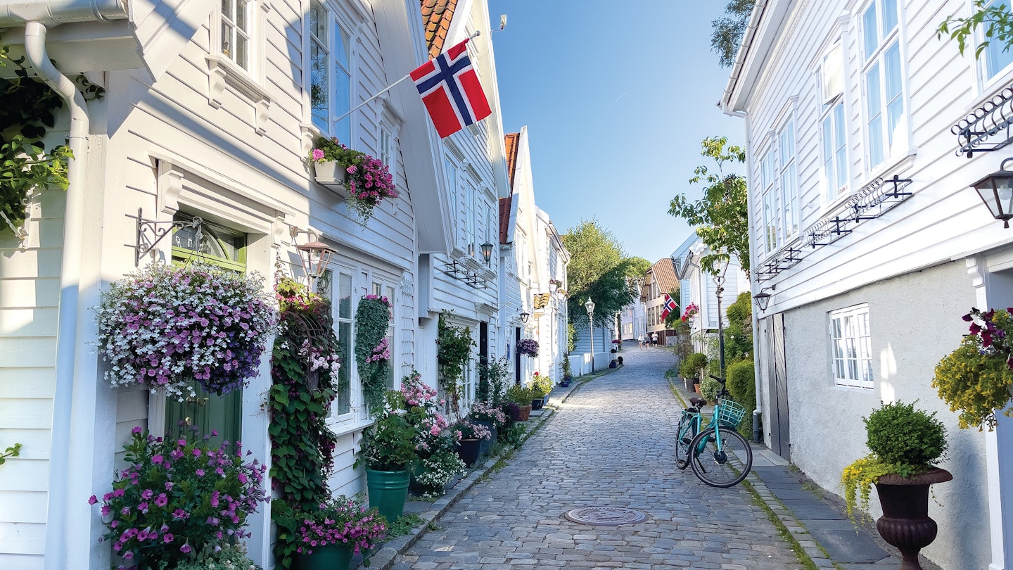 Gamle Stavanger Old Town Stavanger wooden houses, Norwegian 'hygge' clean historical street, License Type: media, Download Time: 2025-02-05T00:20:33.000Z, User: claramonitto, Editorial: false, purchase_order: 56530 - Guidebooks, job: Global Publishing-WIP, client: Scandinavia 15, other: Clara Monitto