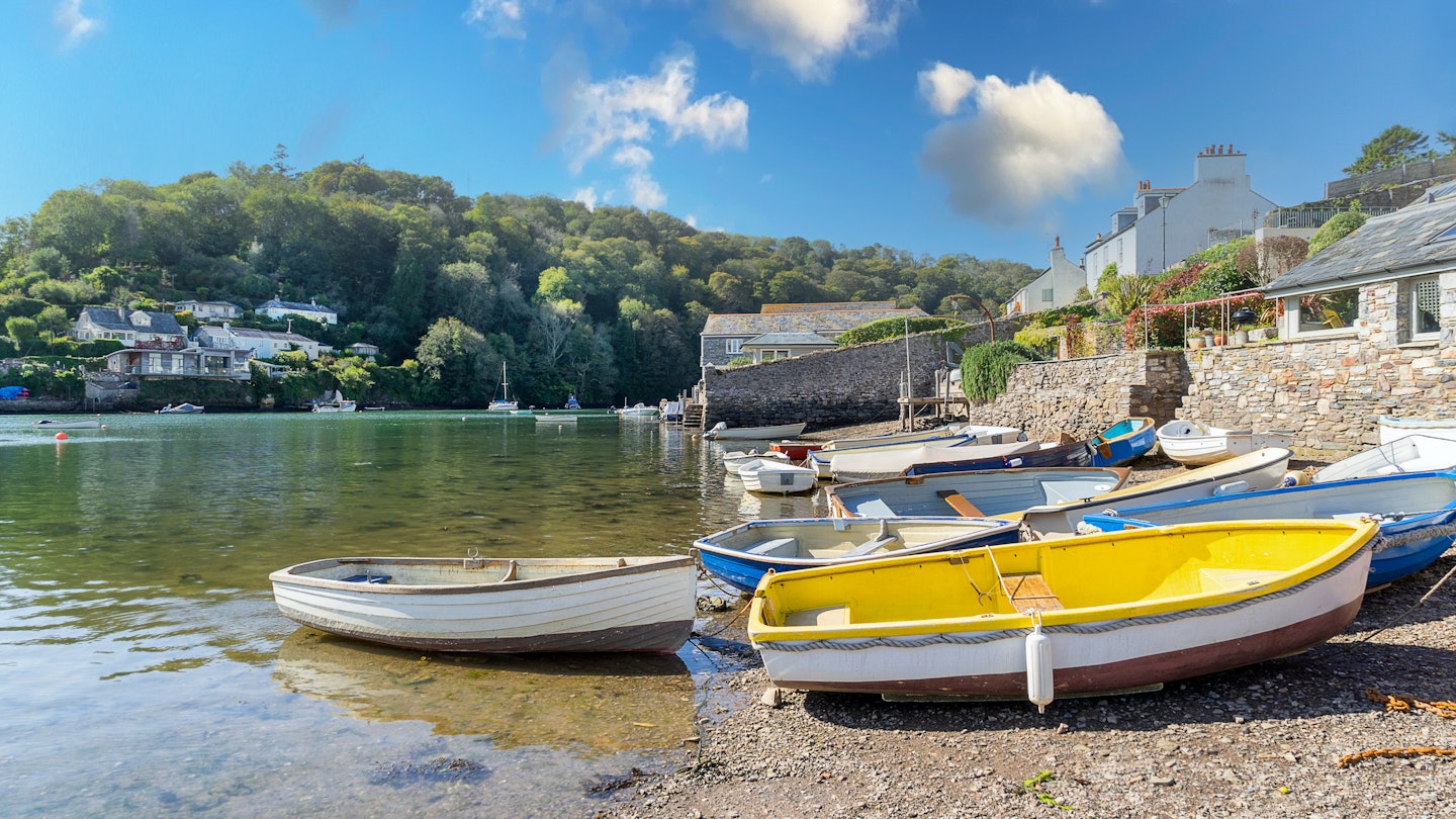 The Devon village of Noss Mayo in England License Type: media Download Time: 2022-09-28T08:05:41.000Z User: gwencotter Is Editorial: No purchase_order:
